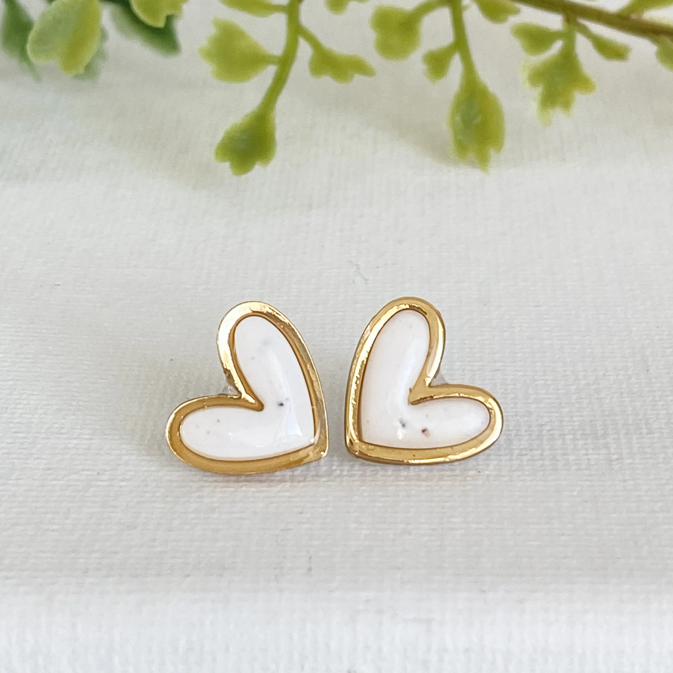 DABFDDCD-760C-4670-8B9C-FA75F7F54A0E