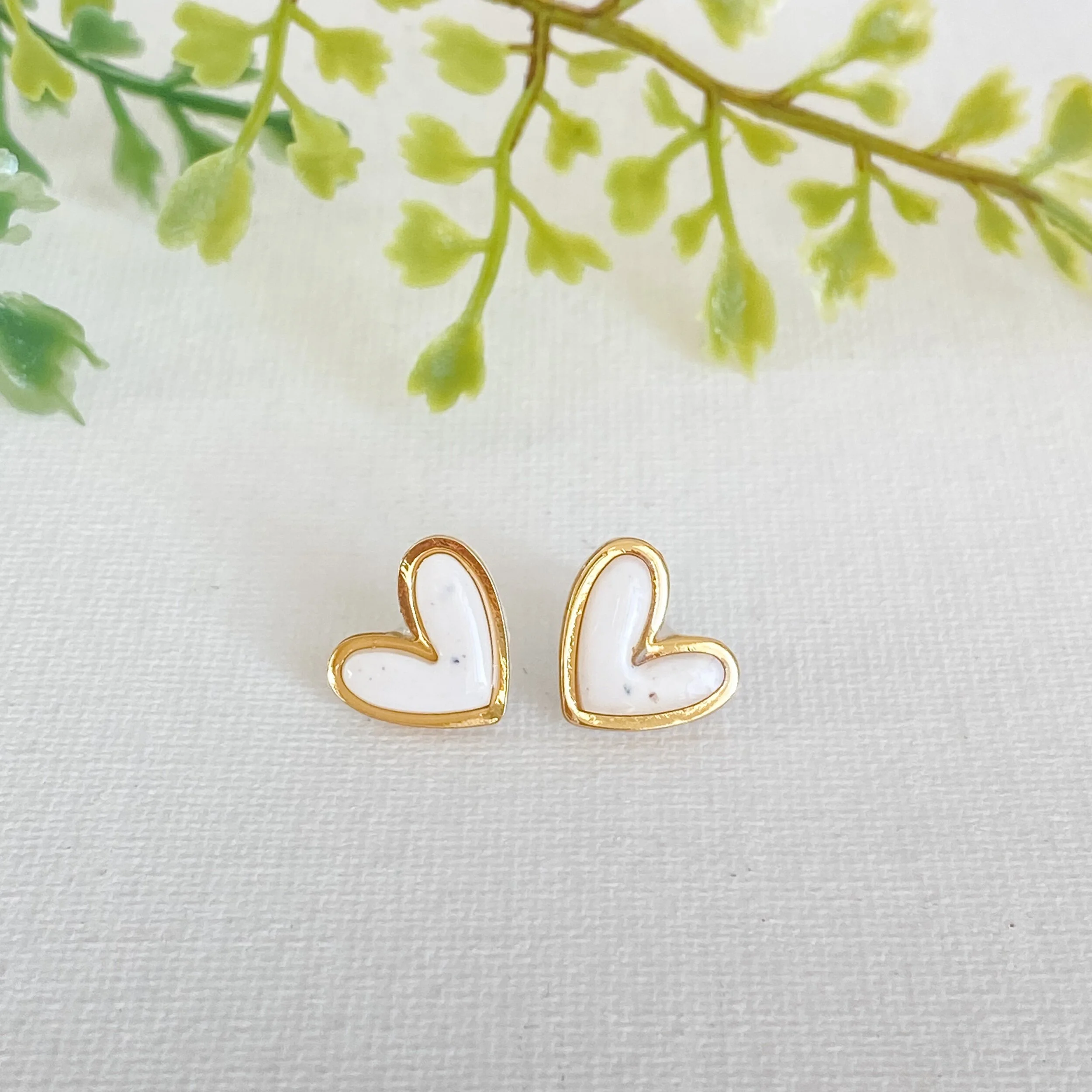 4F583FCF-7606-4843-8EB1-DF59A08784F2