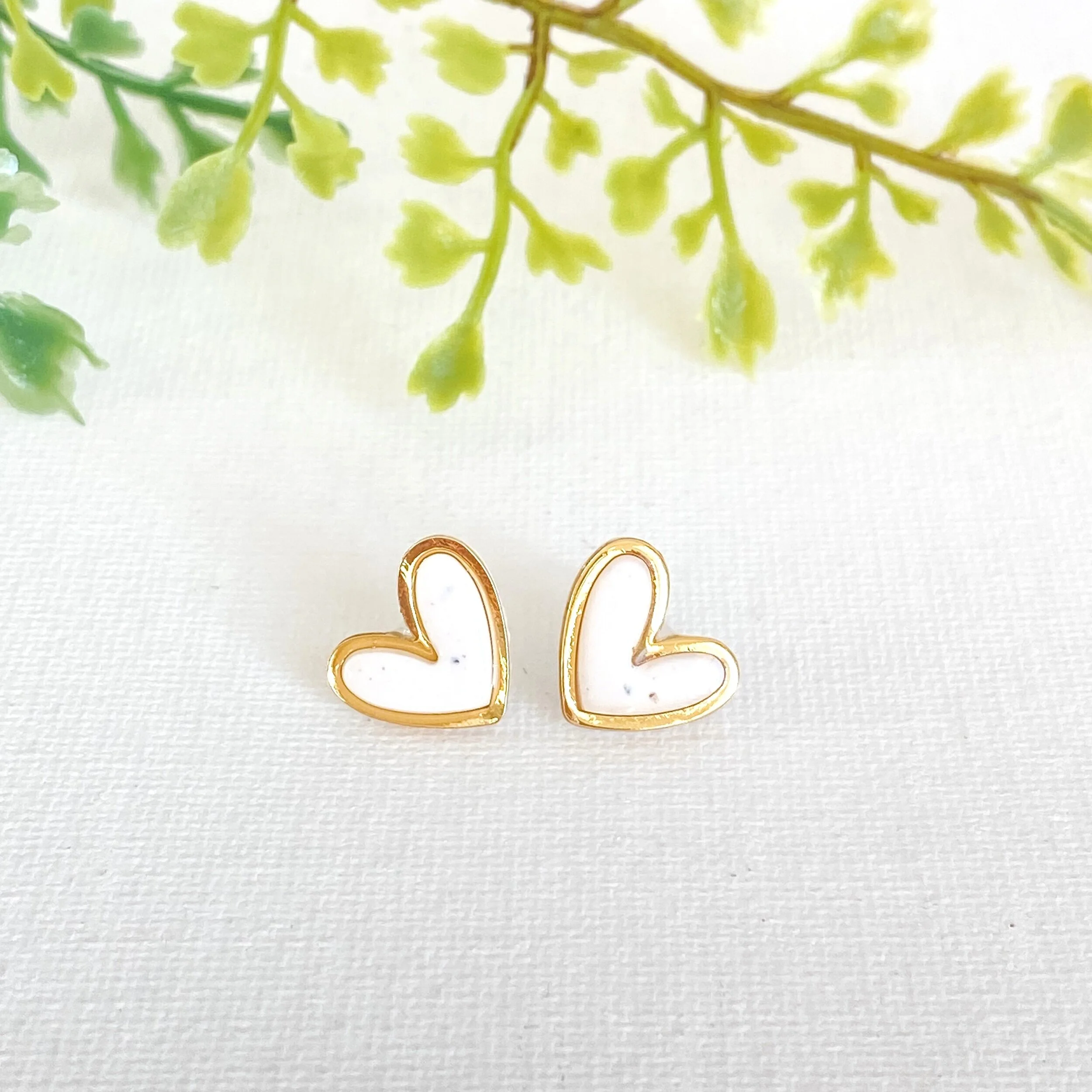 4F583FCF-7606-4843-8EB1-DF59A08784F2