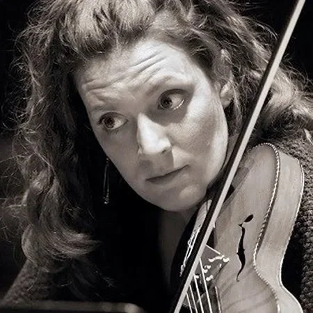 Zeneba Plays Violin