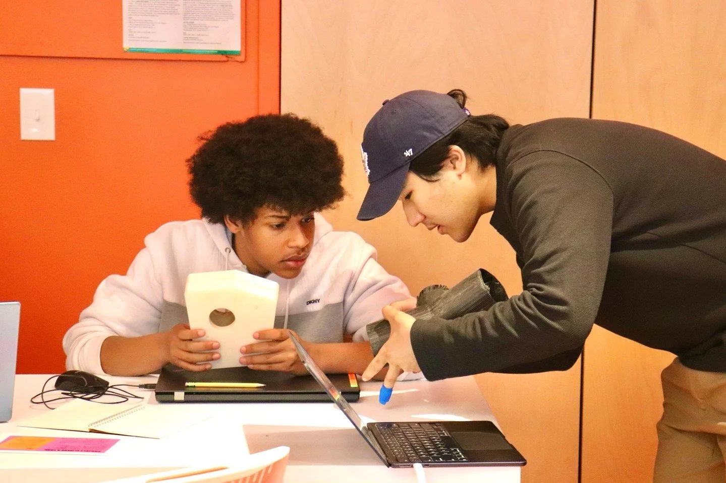 Our Discover: Digital Fab students also recently got a visit from @risd_astro, a RISD/Brown student-led club dedicated to space design &amp; fabrication 🚀 

William and Alayka joined us last week to share material samples, prototypes, and their pass