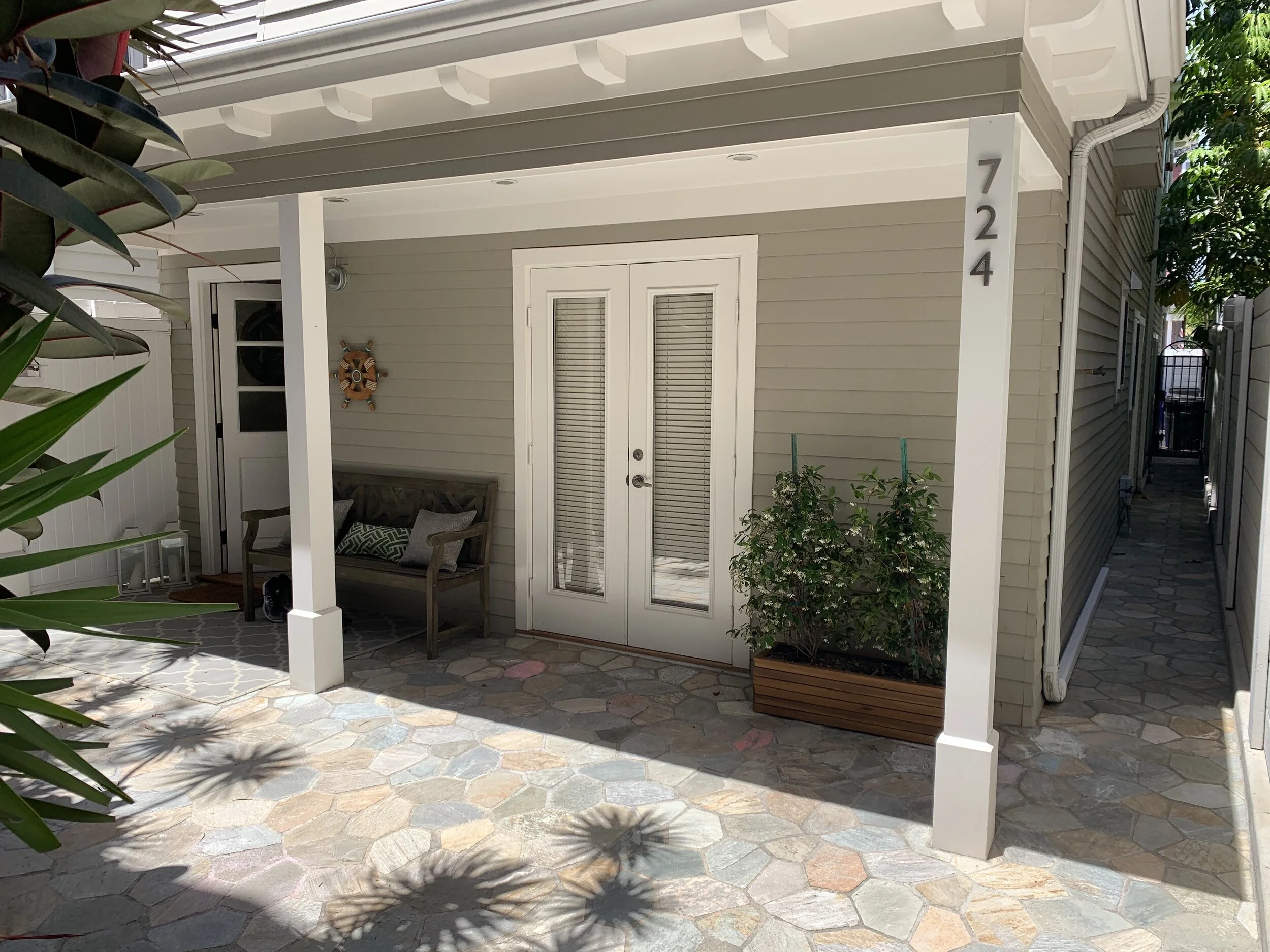 EntryPatio_2.jpg