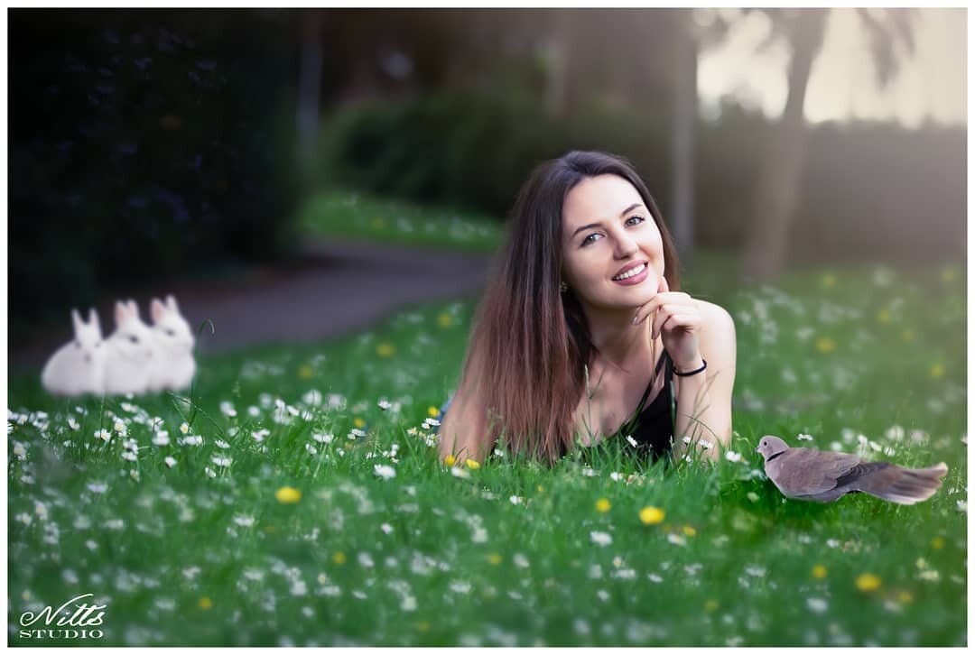 How is this for spring portrait!! 

There is only so many sunny days left where you can get pictures like these. Now with the summer almost gone, this is your final chance to book your portrait session for this summer. We follow all safety protocols 