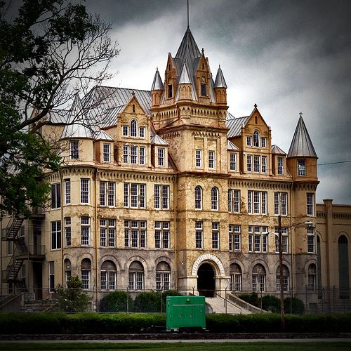 The-abandoned-Tennessee-State-Penitentiary.jpg