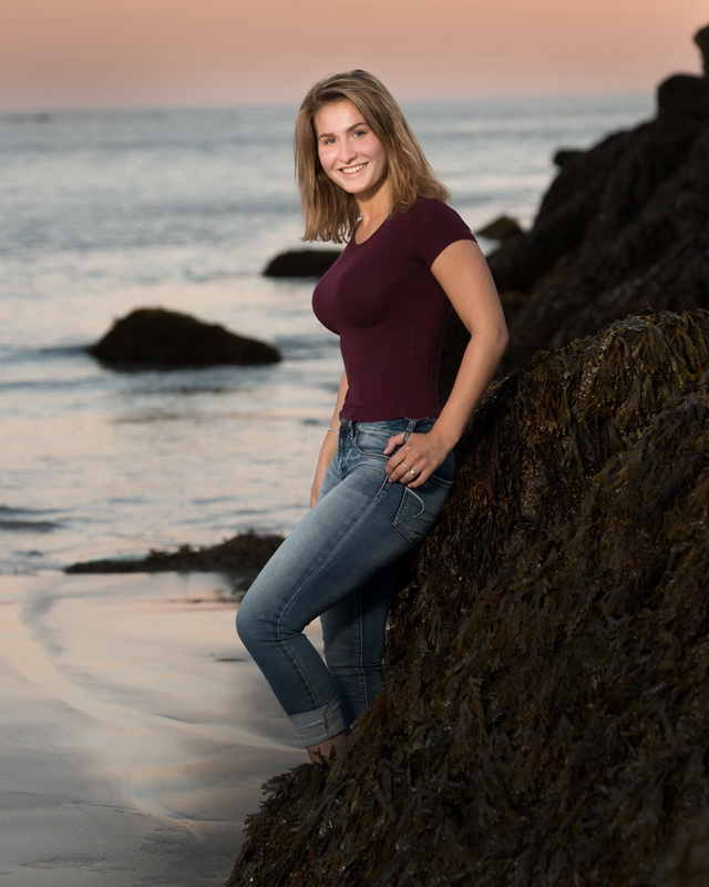 senior portrait on the beach 18.jpg