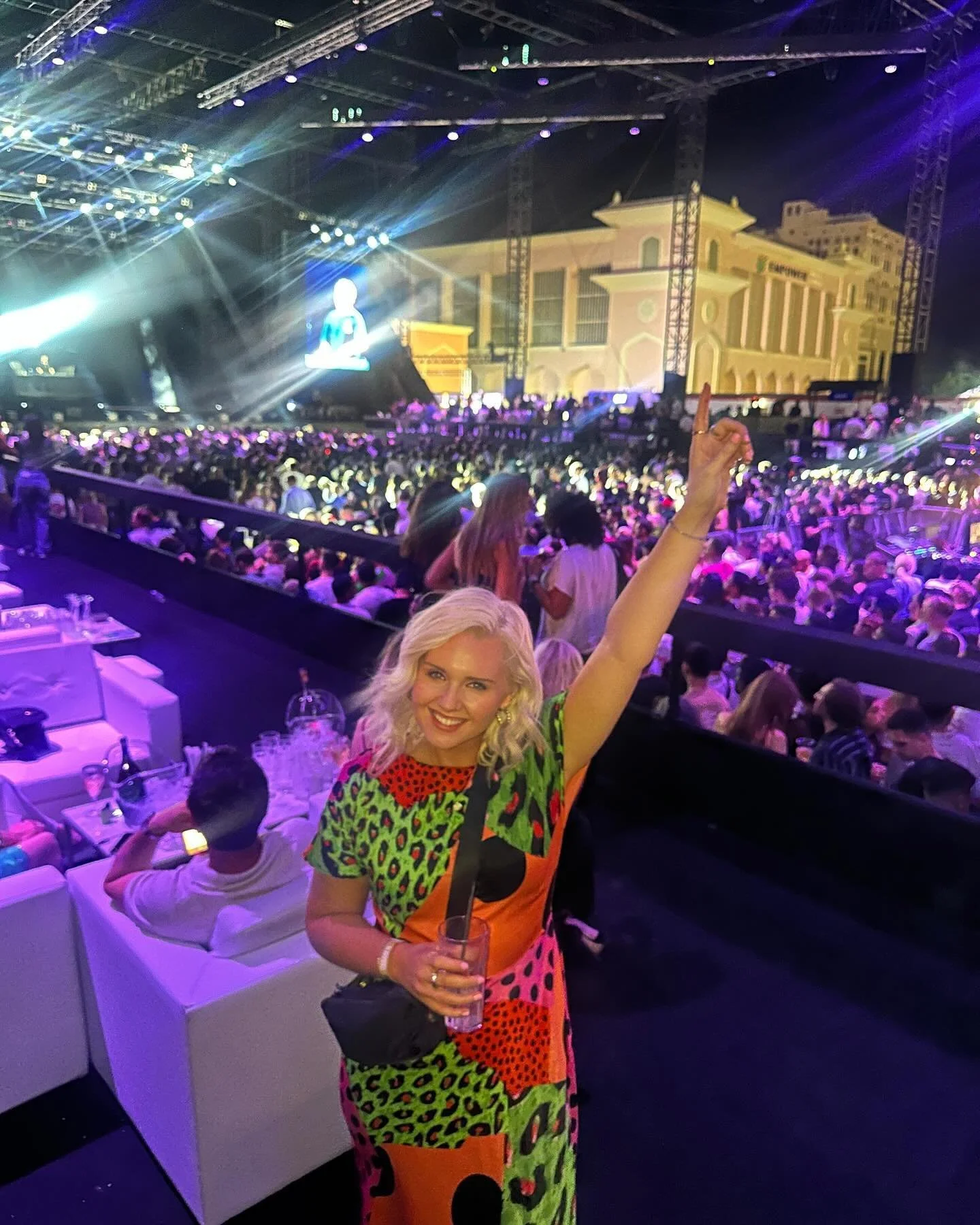 Throwback to @martingarrix at @atlantisthepalm last week!! Unreal epic Atlantis Live! And he came on at midnight and I actually wasn&rsquo;t in bed, surprisingly 😂🤷🏼&zwj;♀️ lovely to have the big cousin @power2888  in Dubai - who was also my fello