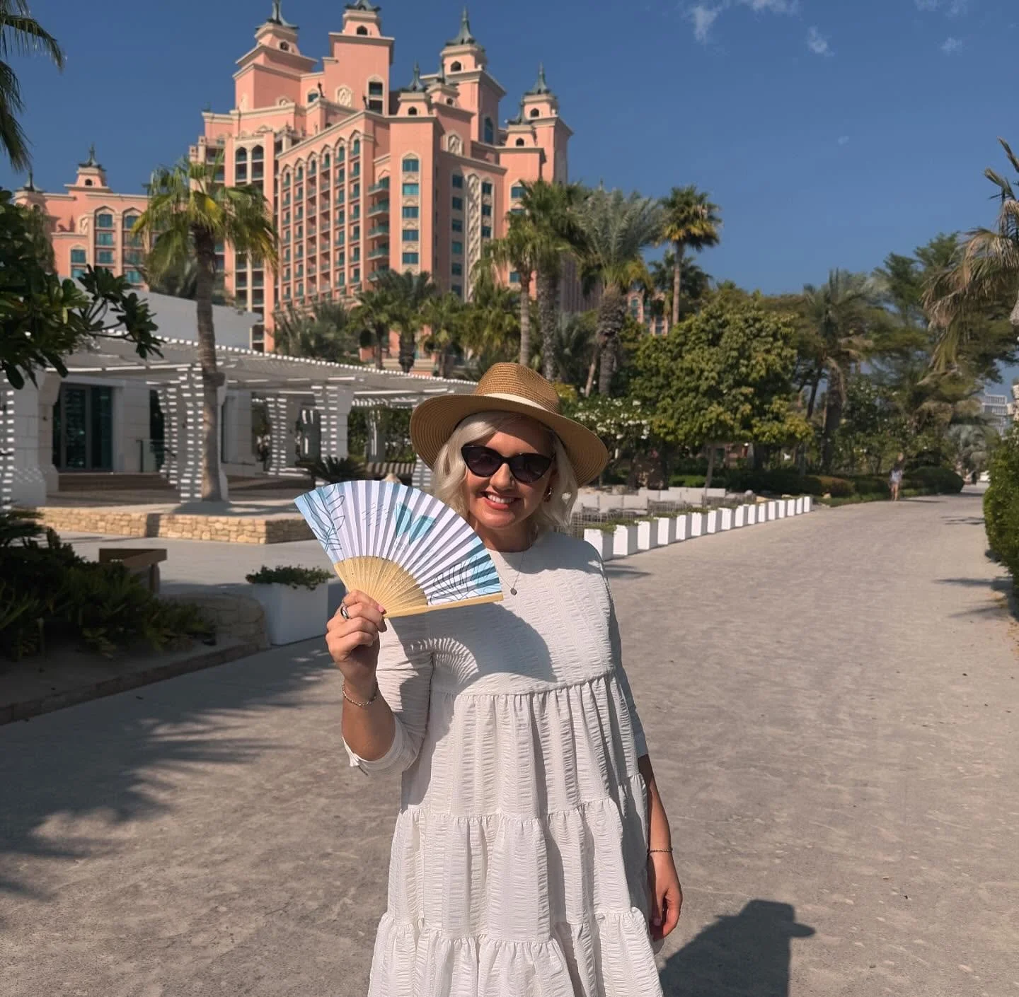 Had a fab time at @atlantisthepalm @whitebeach season opening 🤍 Hanging at Atlantis makes me feel like I&rsquo;m on vacation. The vibes, the food&hellip;it&rsquo;s such a special place that makes me feel so grateful to be here! ✨

#mydubai #dubai #a