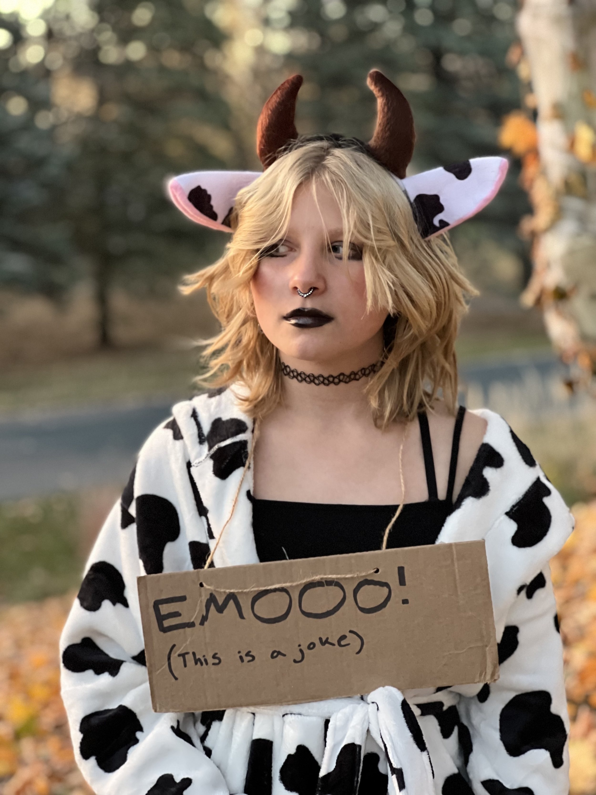 Emooo Halloween 2022