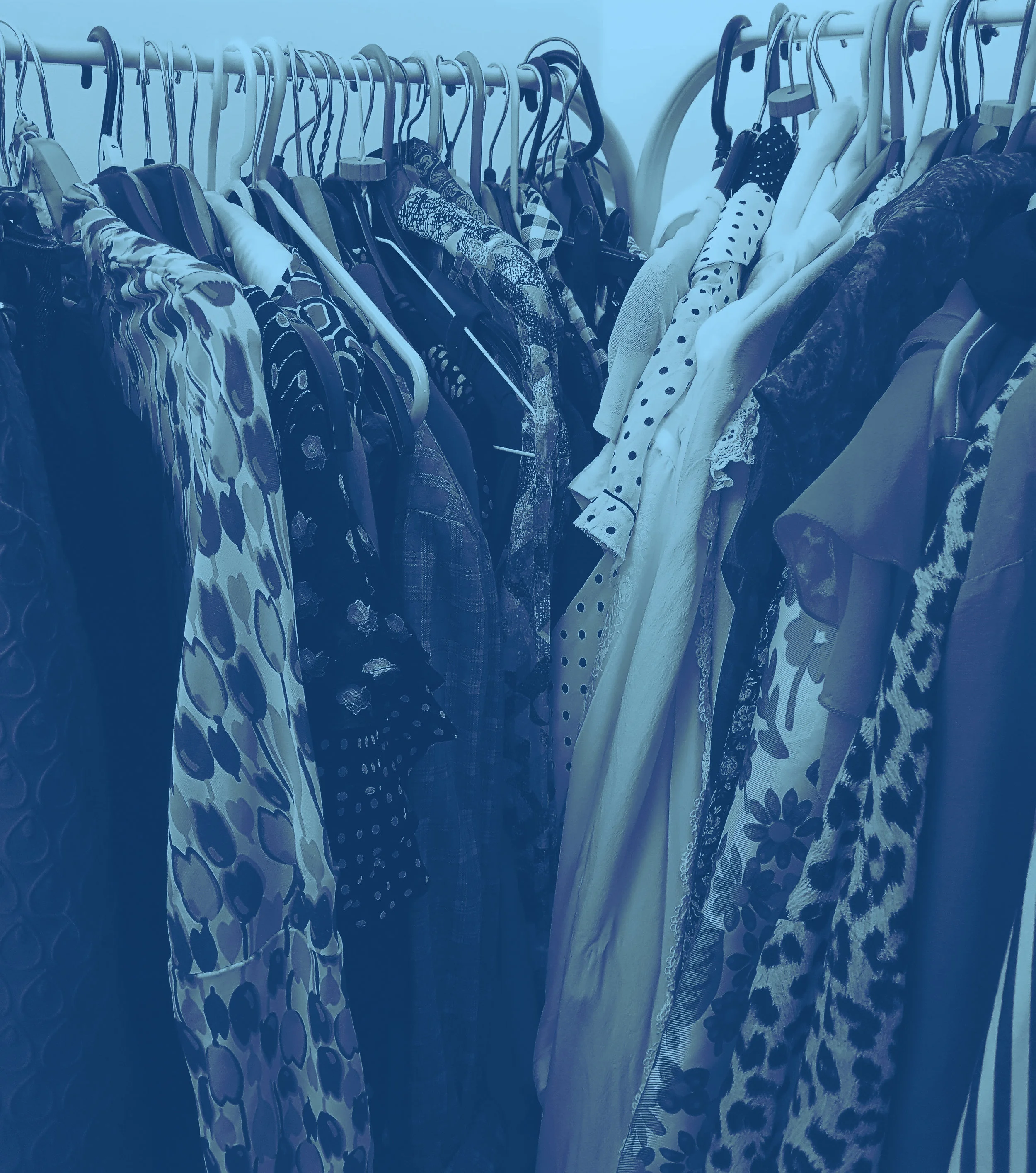 Flourishing Fashion: An Interpretive Phenomenological Analysis of the Experience of Wearing a Happy Outfit BY REBECCA SMITH AND JULIA YATES