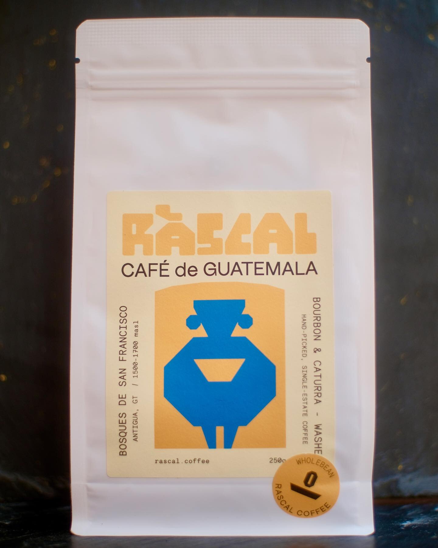New guest coffee for y'all.

These lovely beans are from a family owned female run roastery in Guatamala. 

Don't be a rascal. You've bean warned.

@rascal.coffee 

#femaleowned #specialitycoffee #rascalcoffee #londoncoffeeshops #kentishtown