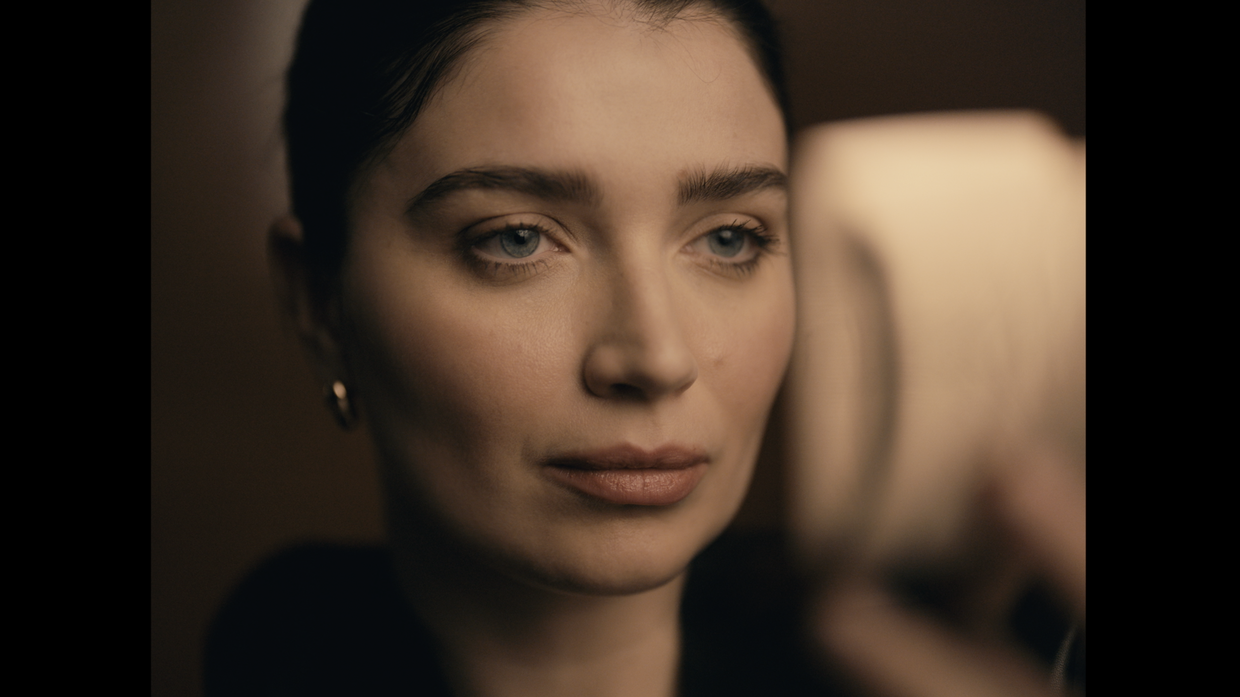 HOURGLASS - ANTONETA KUSIJANOVIĆ