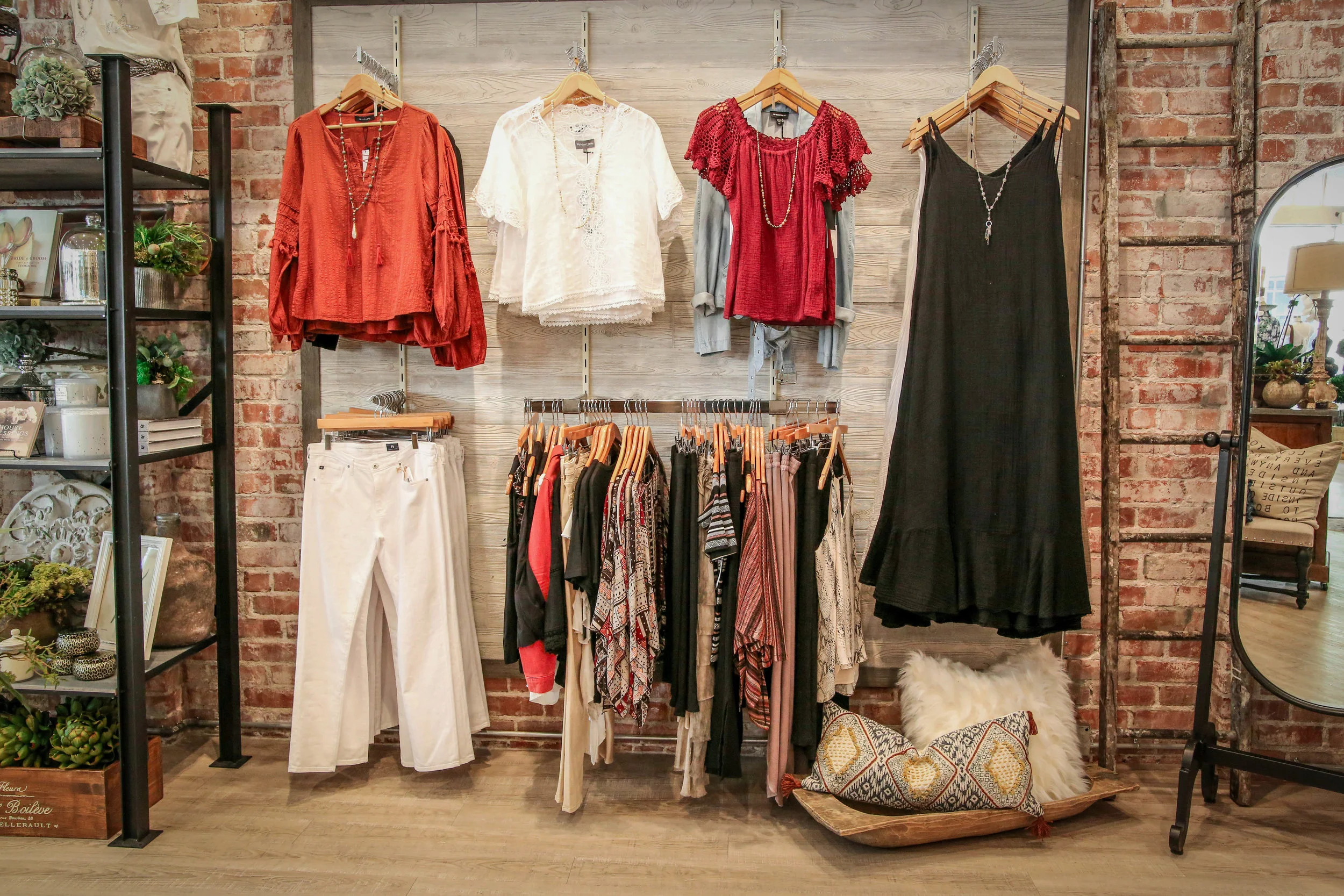 Women's Clothes 1.jpg