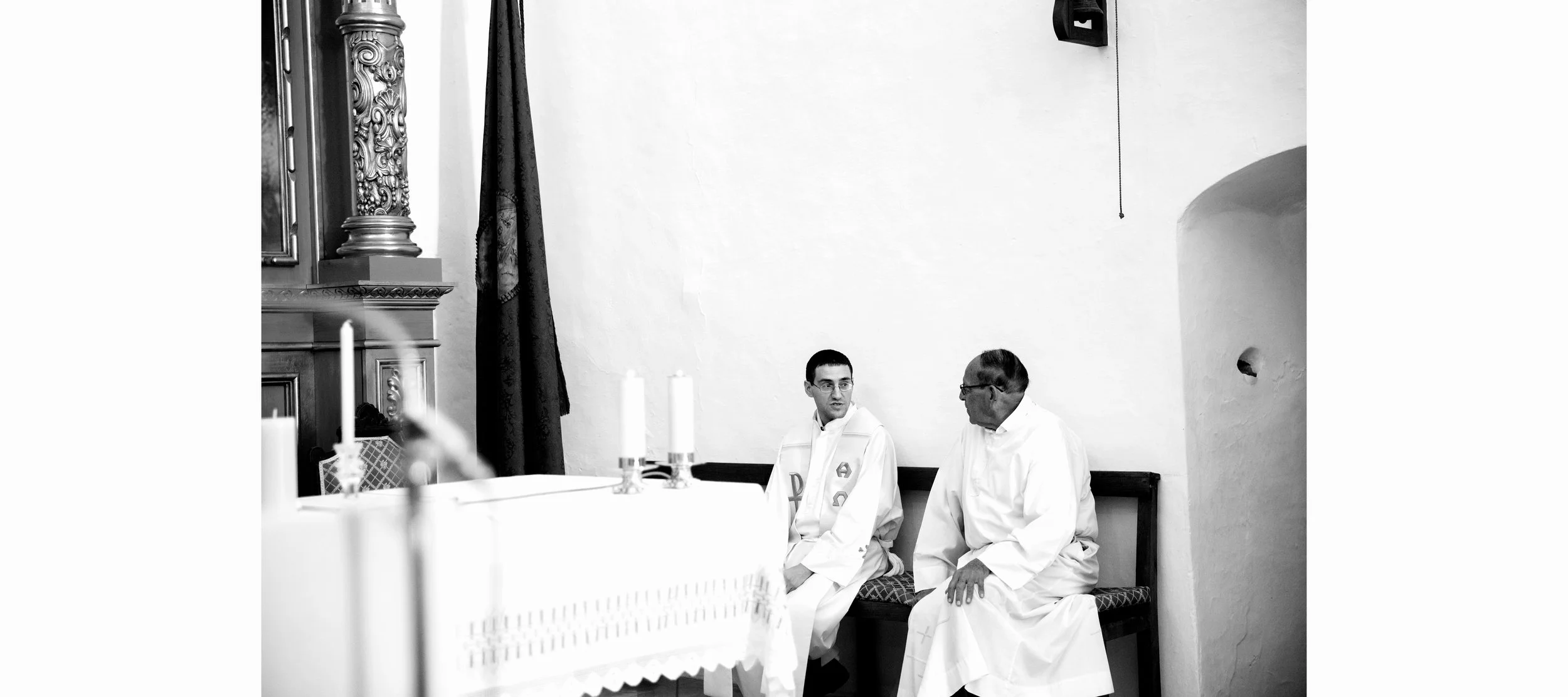 JAG_9007_b+w x.jpg