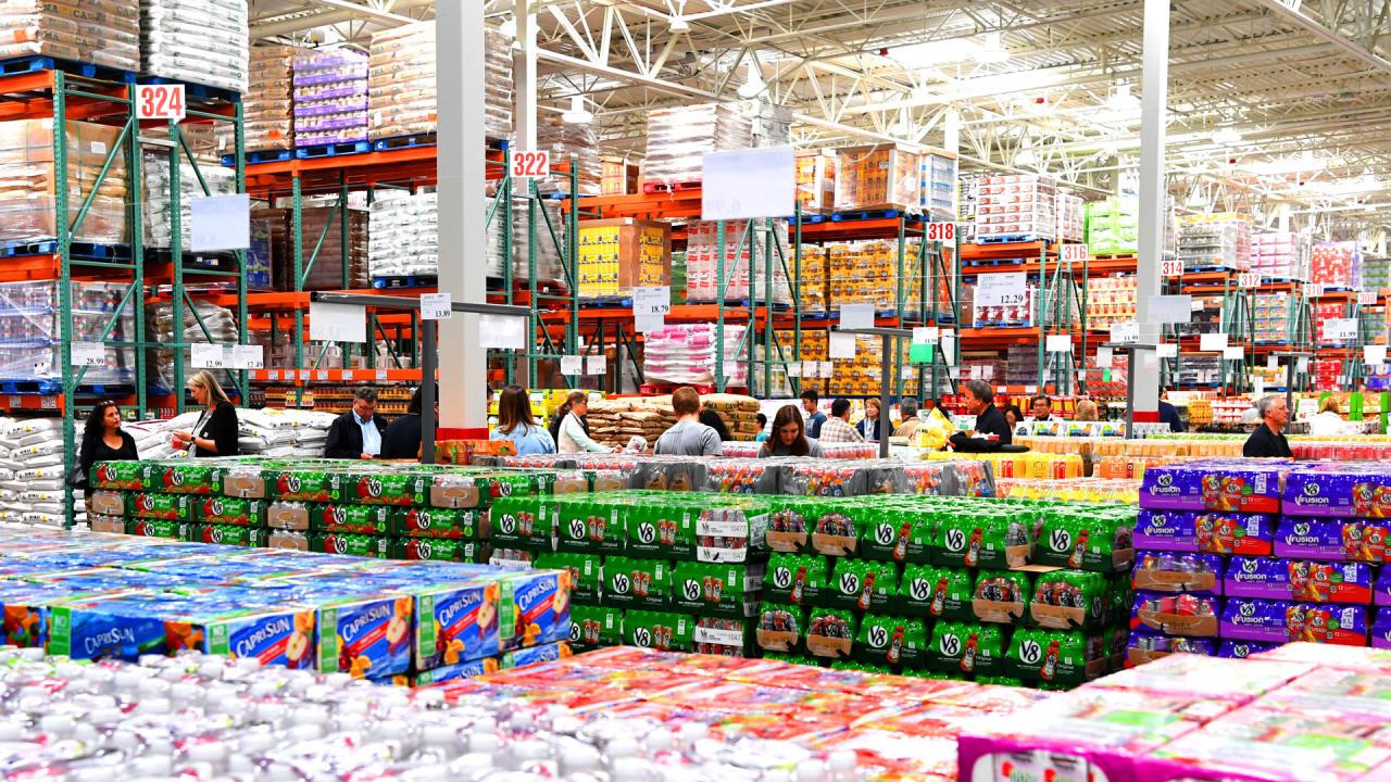 Turns out dads aren't the only ones who love Costco...