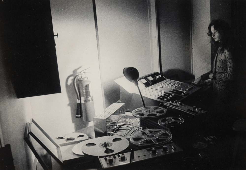 80504_10c_6avril1971_NY_CulturalCenter_ColombusCircle_crdit_YvesArman_122_CMYK.gif