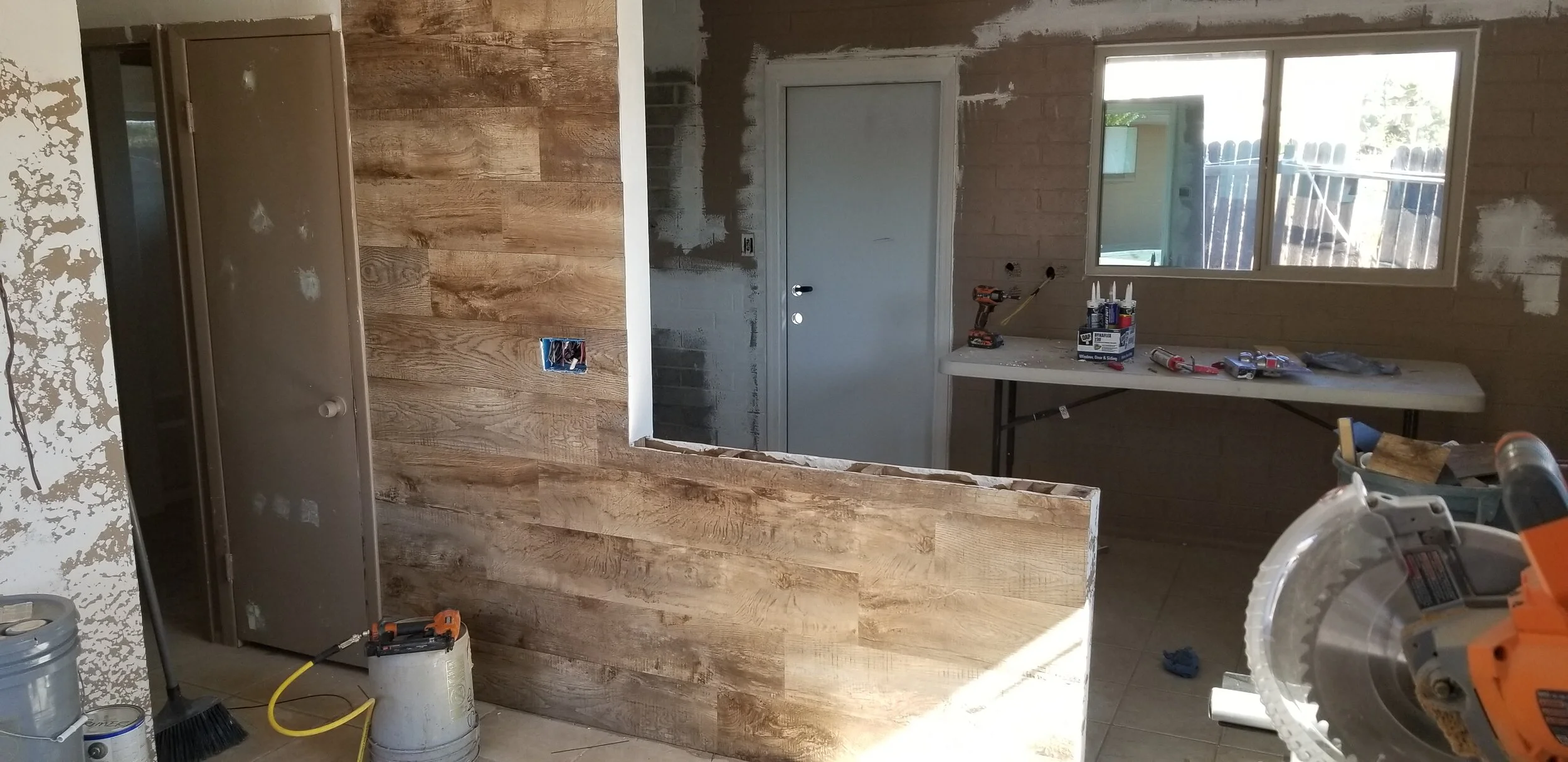Living room half wall complete