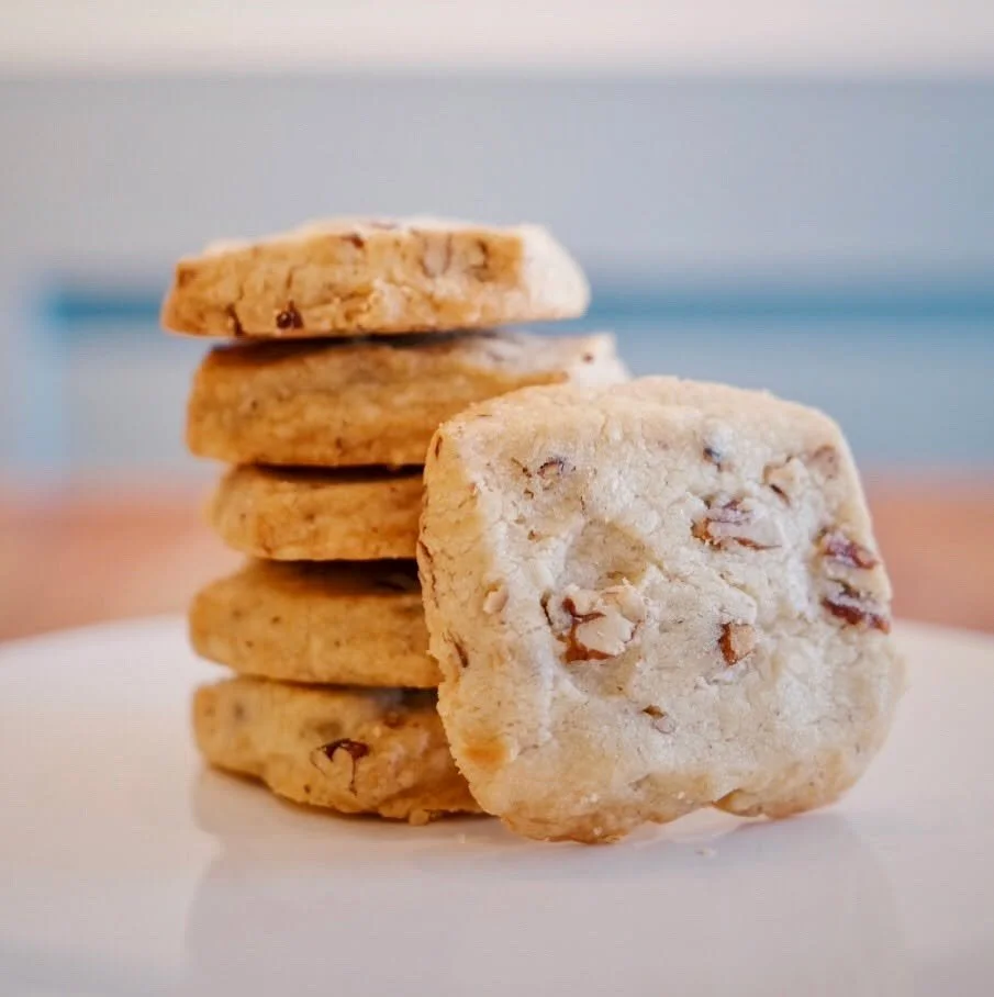 Christmas week heads up!
Tuesday and Wednesday are our final baking days before Christmas and will be very busy. Tuesday will have our largest selection, while Wednesday (Christmas Eve) is a short day focused mainly on preorder pickups, with a limite