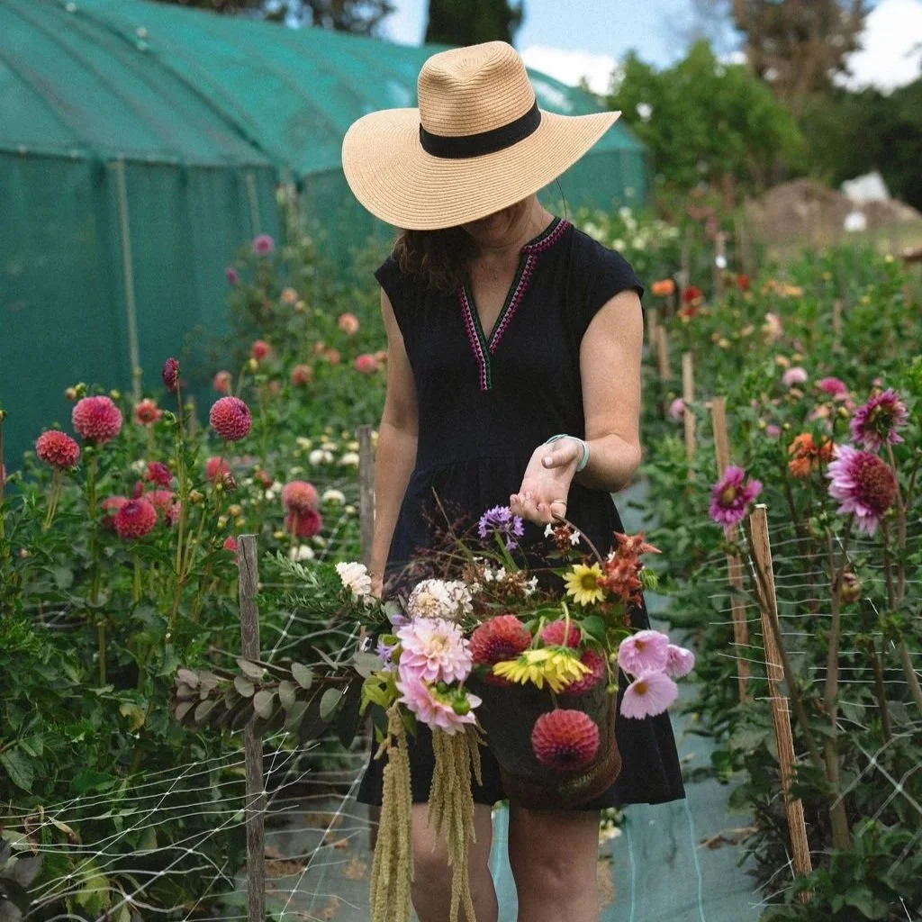 Cutting+local+flowers.jpg