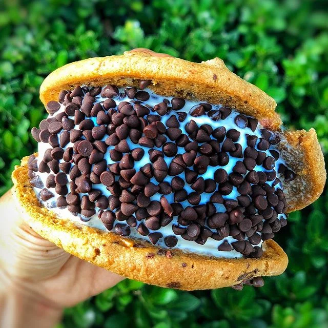 happy ice cream sandwich day |🍦| enjoy a mini cookie ice cream sandwich for one penny from 1-4 pm  at @cream_nation | #themiamimenu #creamnation