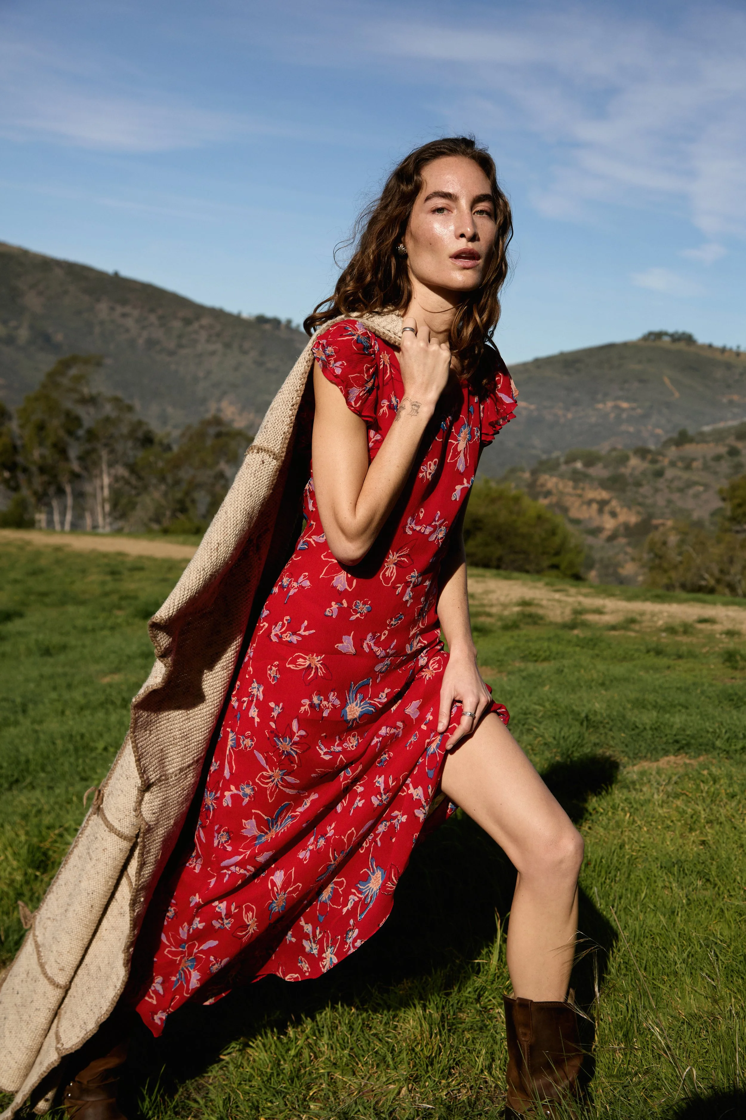 251218_CLEO_BELLA_HEATHER_06_3062_retouched copy.jpg