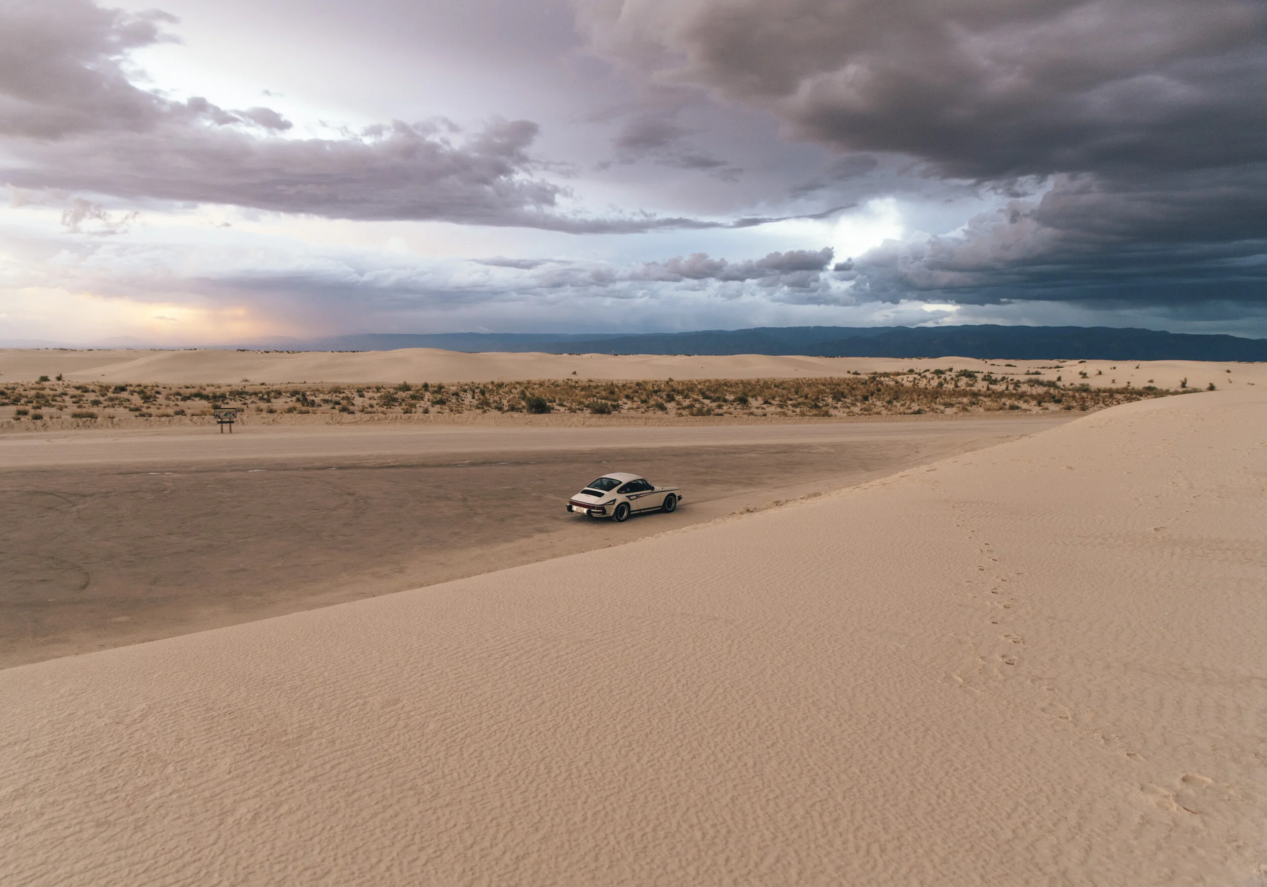 White Sands at dusk appears as just… regular sand.