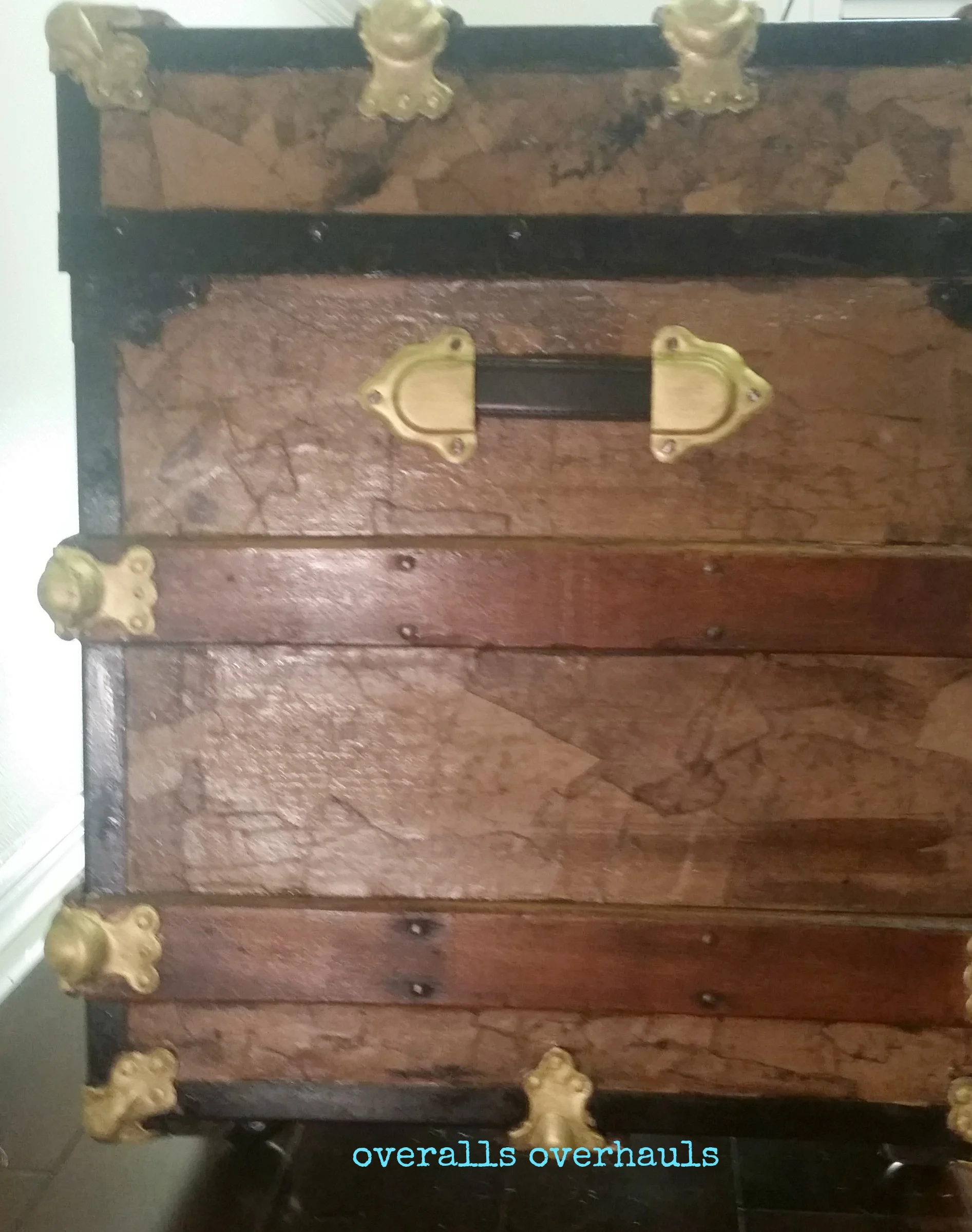 Here is a side view. The handles have been replaced and are decorative only. 