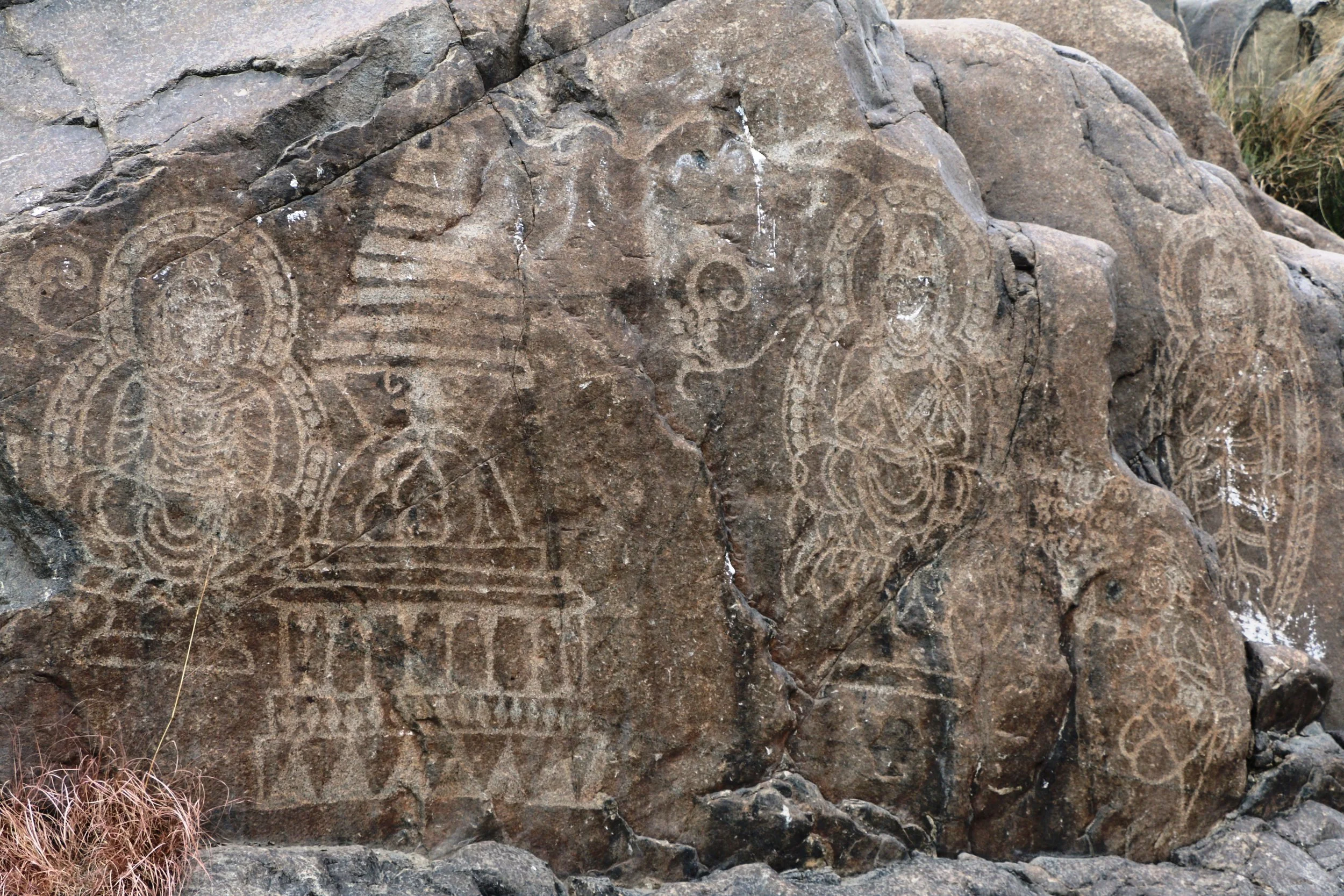 Rock-carving-4.jpg