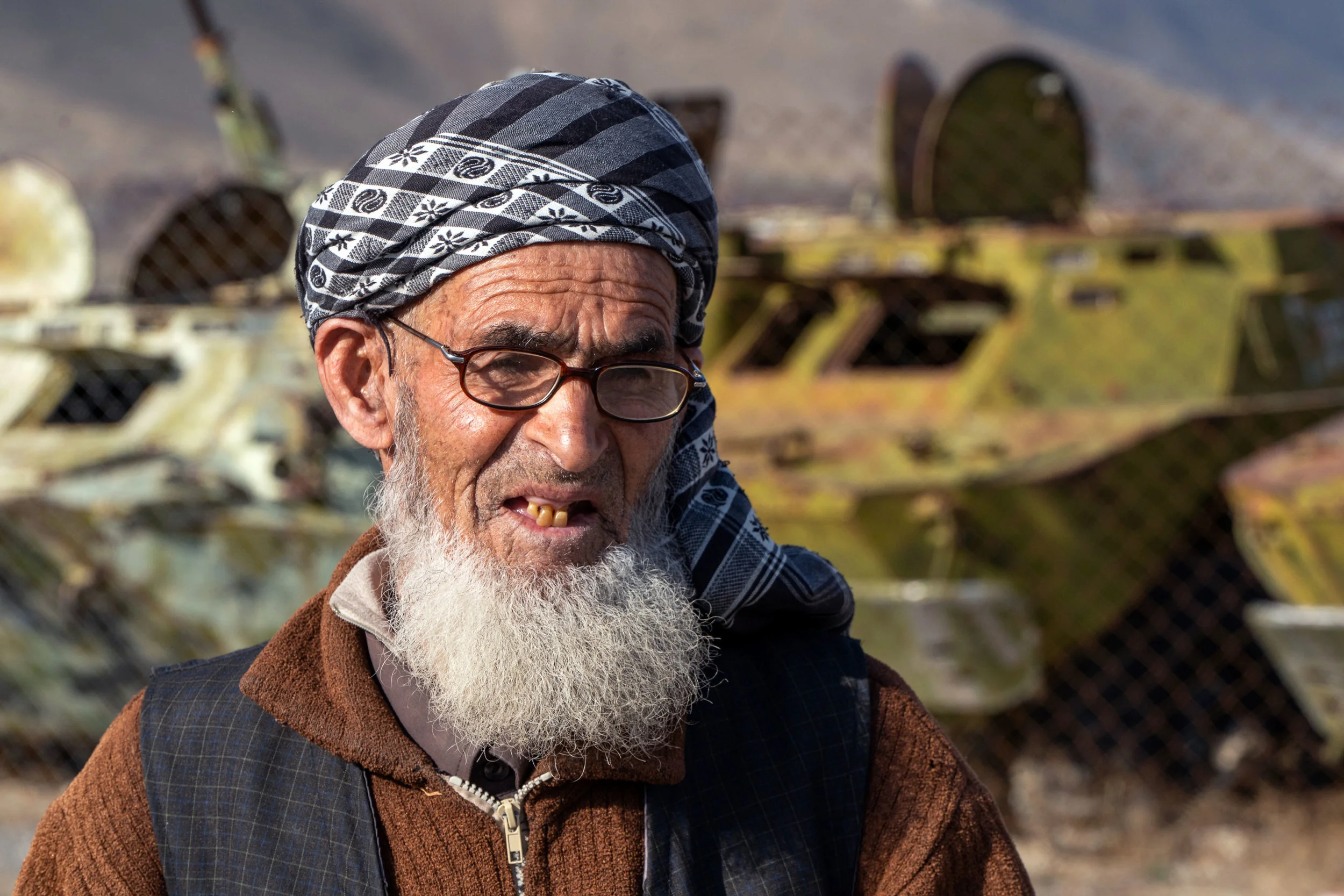 old-man-of-the-panjshir-valley-parwan-afghanistan-tajiks-ahmed-shah-masood.jpg