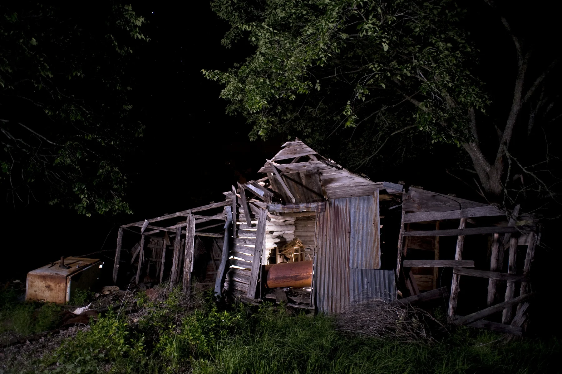 32365-1748595-NightShack2.jpg