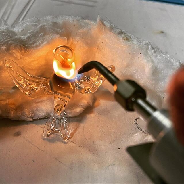 #flame annealing a hook added onto a #hummingbird #ornament ! Ready for #summertime #flameworking