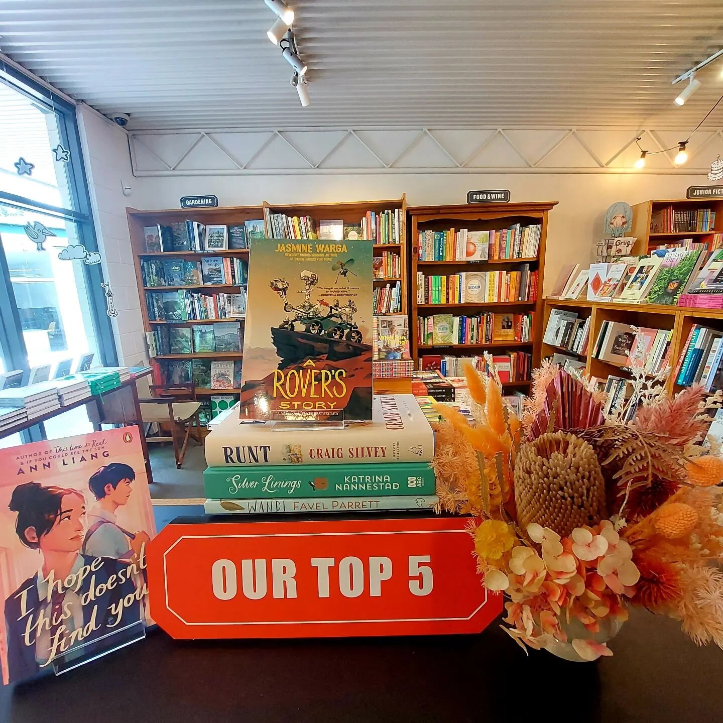 🧡💞🌼 Our Weekly Top 5 🌼💞🧡

Some of our very favourite, tried-and-true, blue ribbon Australian stories can be found in your top five this week 💙 

We also have two new release novels to welcome! Melbourne based author Ann Liang's delightfully ir