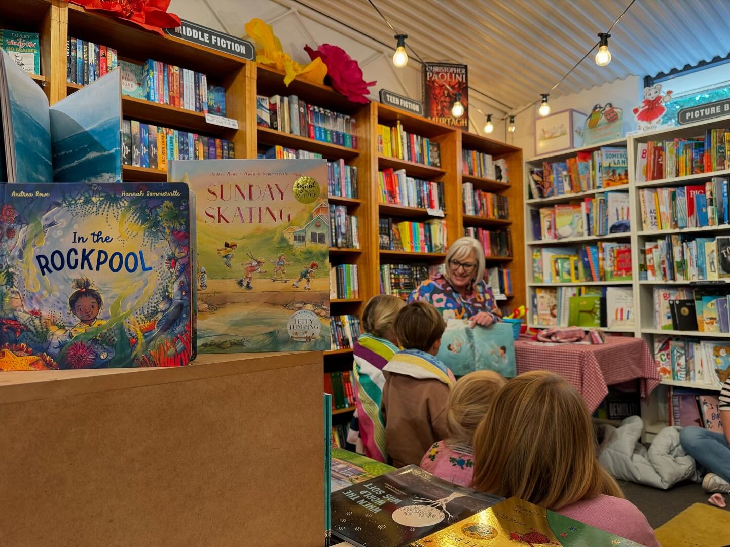 &hearts;️🧡 A  M A T I L D A  S T O R Y T I M E 🧡&hearts;️

We were so excited to jump into storytime today with sunshiney Andrea Rowe to read her much loved Jetty Jumping!

Together, we jumped, jived and bellywhacked, made our very own jetty jumper