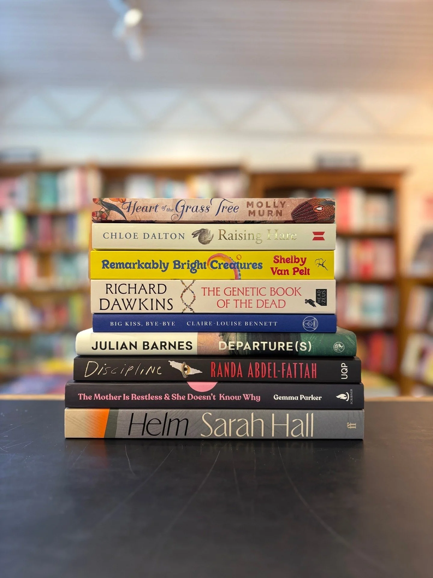 📚❤️ Our Weekly Top 9 ❤️📚

(Book)Lovers, here are our top books of the week to interrupt your Saturday, heart-eyed doomscroll.

This week, we welcome back some recent and long-standing favourites, with Heart of the Grass Tree, Raising Hare, Big Kiss