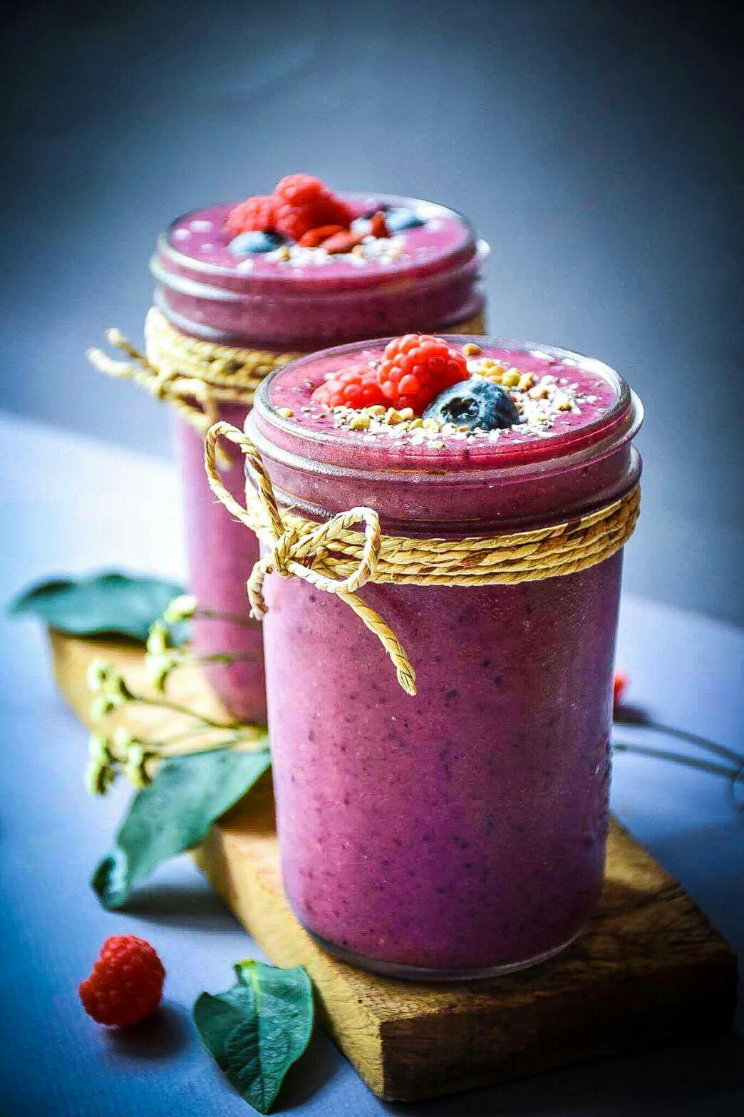 BERRY BRAIN BOOSTER Blueberry, Raspberry, Organic Banana, Organic Coconut Paste, Organic Coconut Water, Organic Grass Fed Milk 140 THB