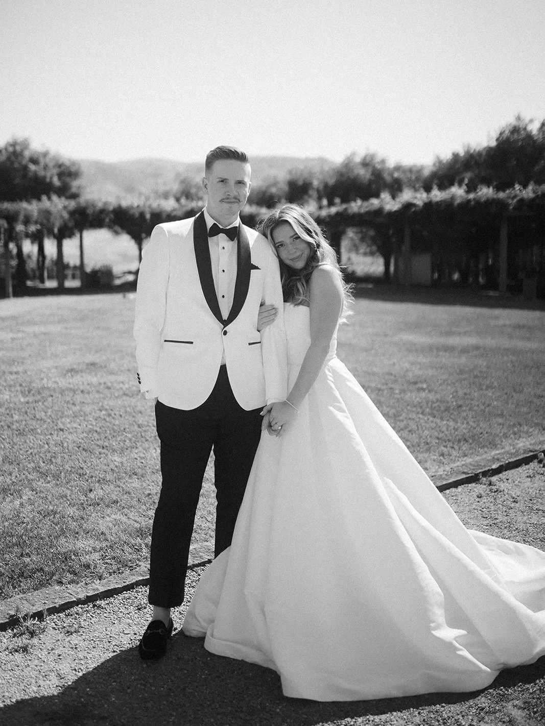 An intimate pause in a place defined by luxury and legacy.
🤍 
Venue: @viansawinery 
Photography: @lizraineyphoto 
Floral: @floralluxe 
HMUA: @beauty_on_set 
Planner/Coordination: @stratfordpearl