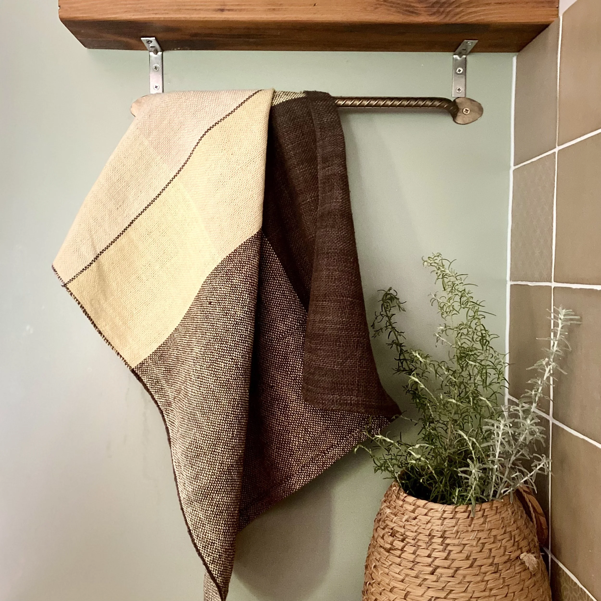 Brown TT Disply 2.jpg