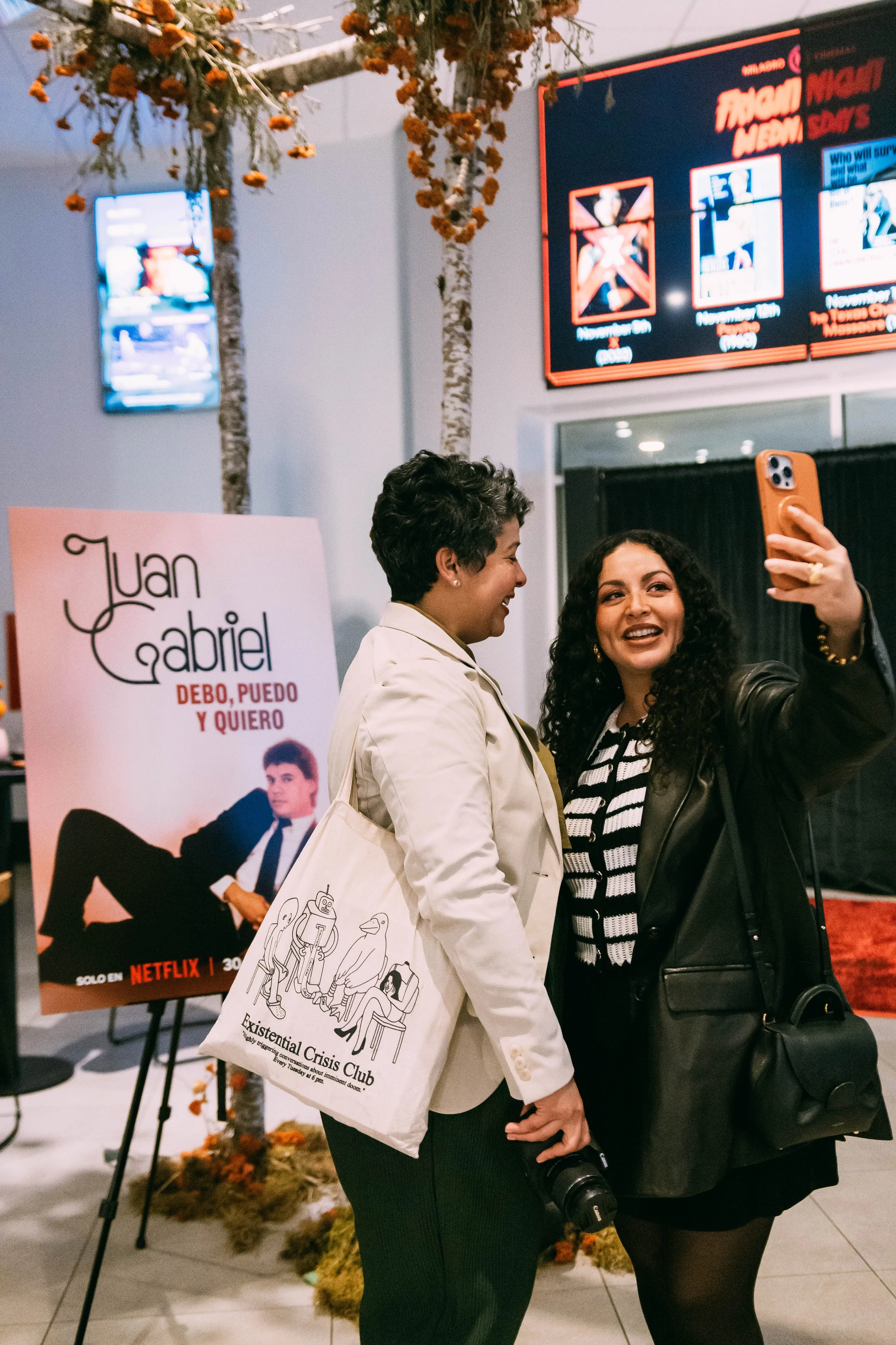 Juan Gabriel Netflix.jpg