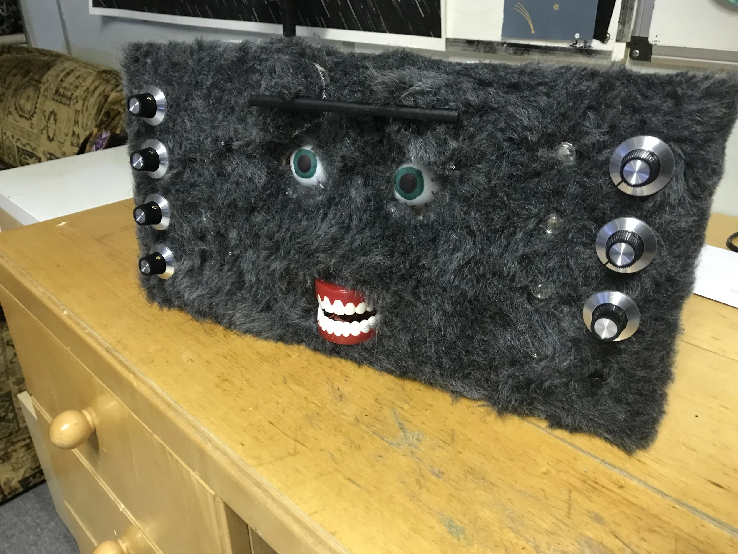 is kosmo the first modular synth with a face??????