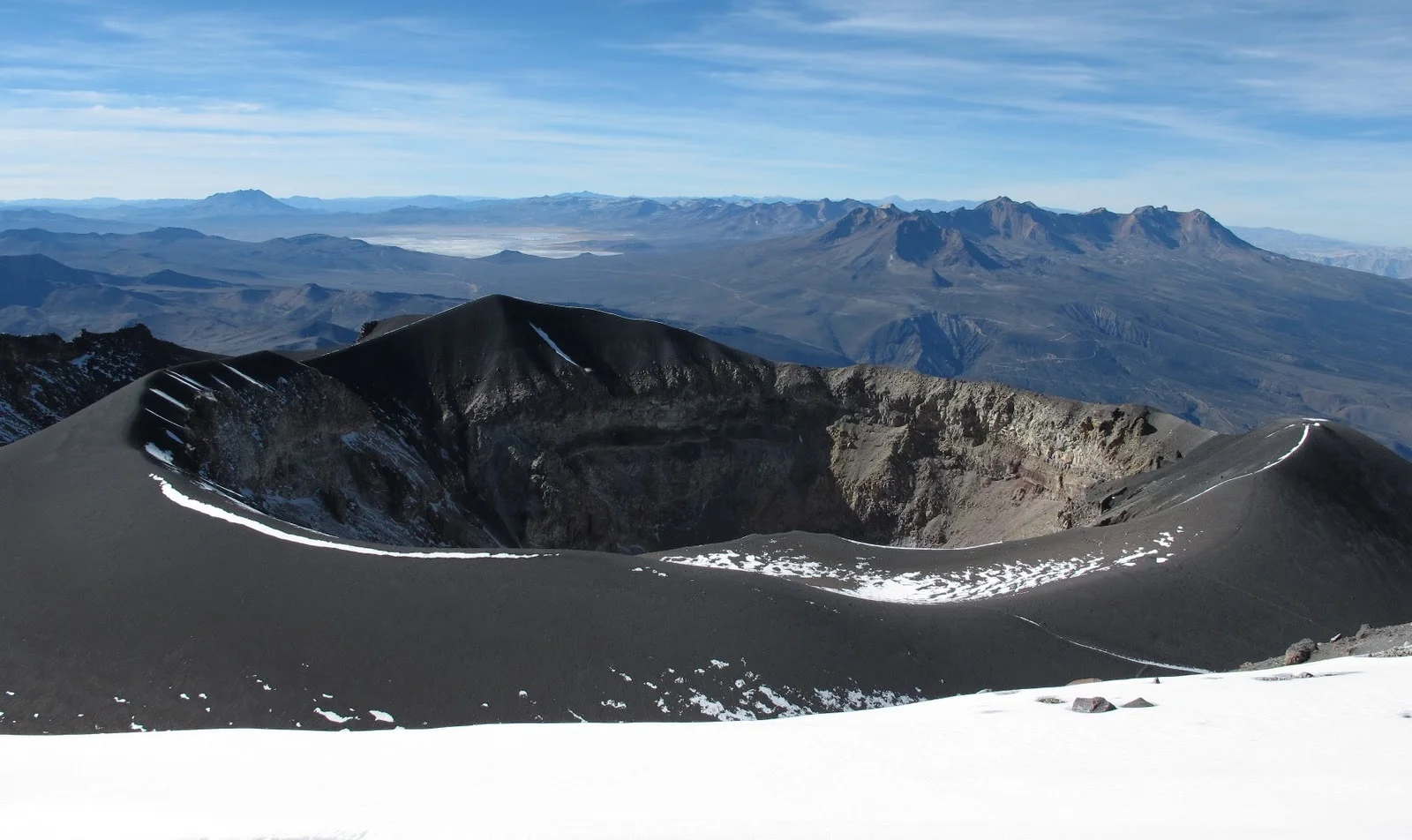 5 CRATER DEL MISTI.JPG