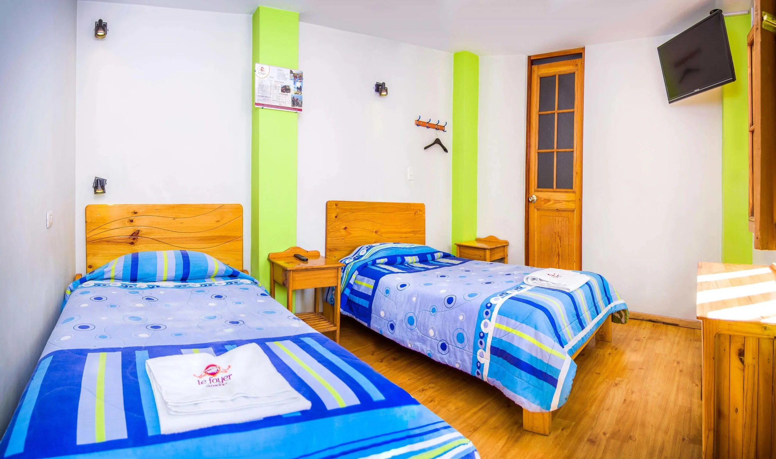 Habitación Doble en Le Foyer Hostel Reserva con Nosotros