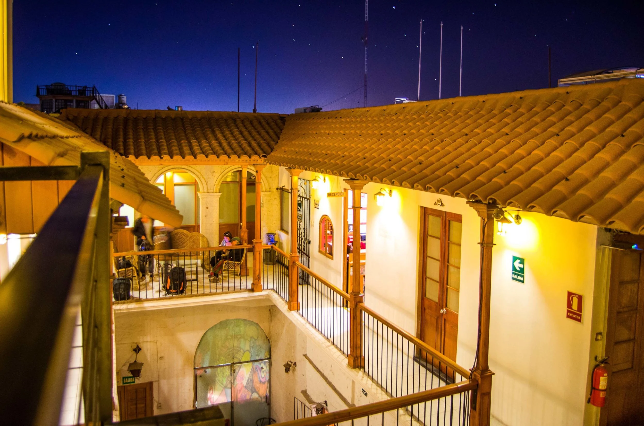 Le Foyer Hostel Empieza tu aventura en Arequipa Reserva con Nosotros