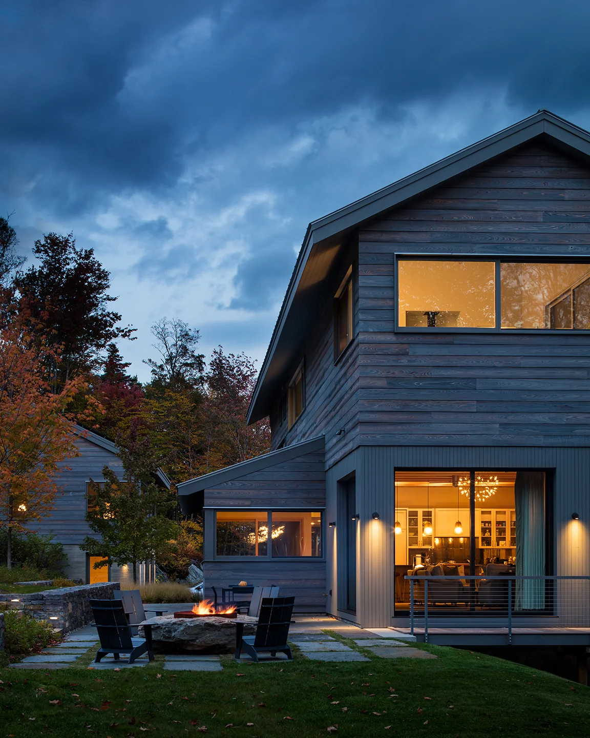 MIF3313dusk_firepit.jpg