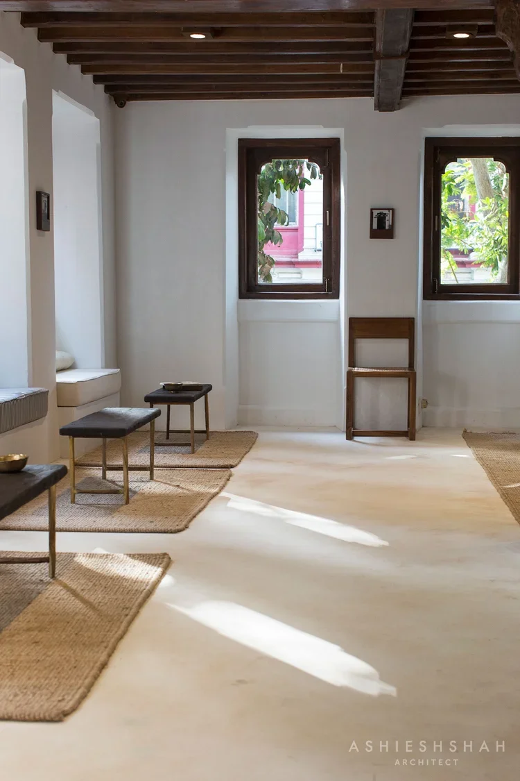 RAW MANGO#Colaba, Mumbai