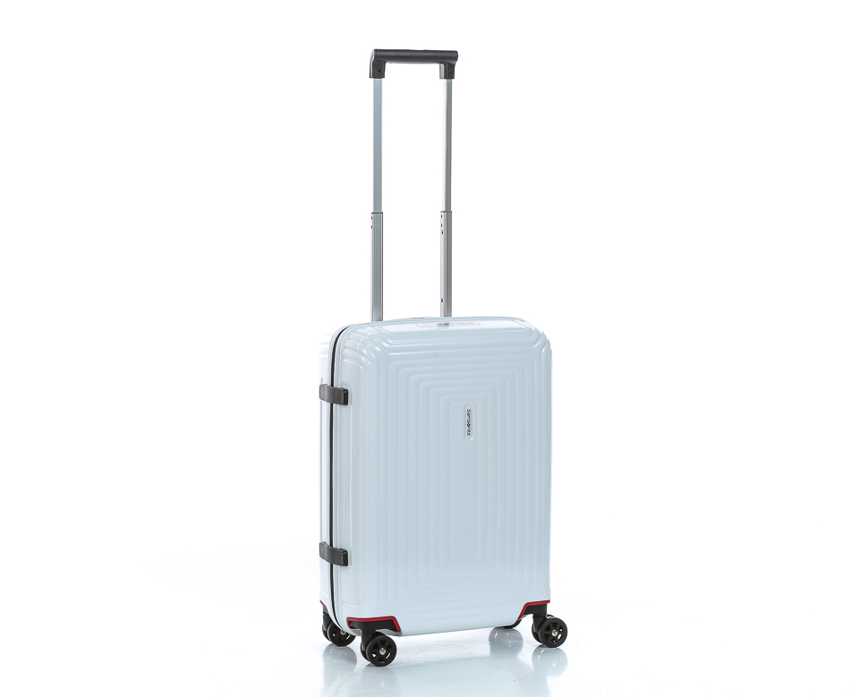 SAMSONITE: Denne snertne trillekofferten finnes i mange farger. Foto: Sportamore