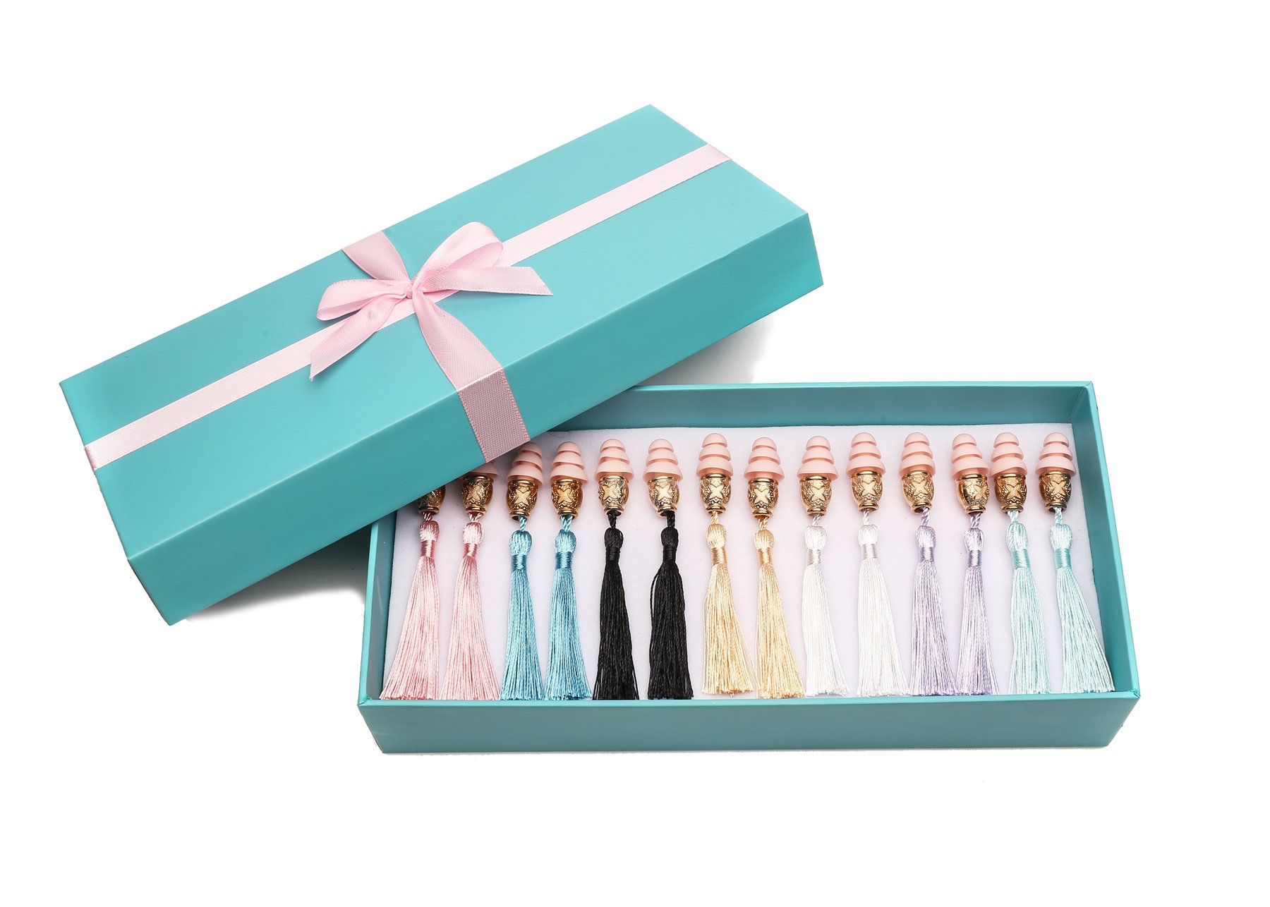 HELE REGNBUEN: Alle fargene som finnes av Breakfast at Tiffany’s - Holly Tassel Ear Plugs. Foto: Utopiat.com
