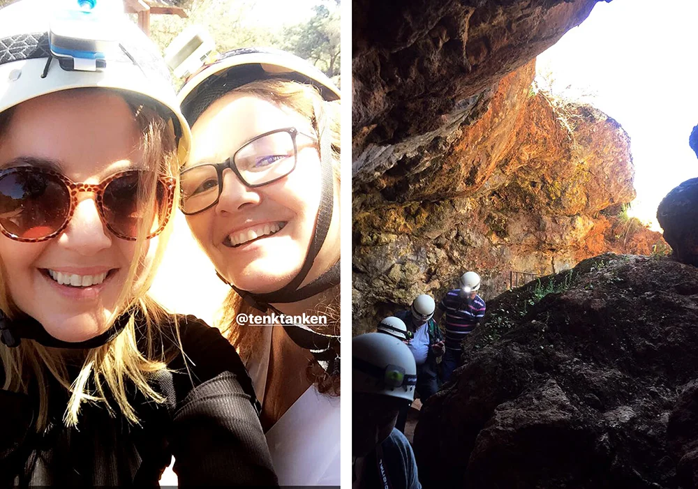 KLARE FOR GROTTEN: Lena fra den fine bloggen Tenk Tanken og jeg er klare for å gå ned i den dype grotten. Foto: Tenk Koffert reiseblogg