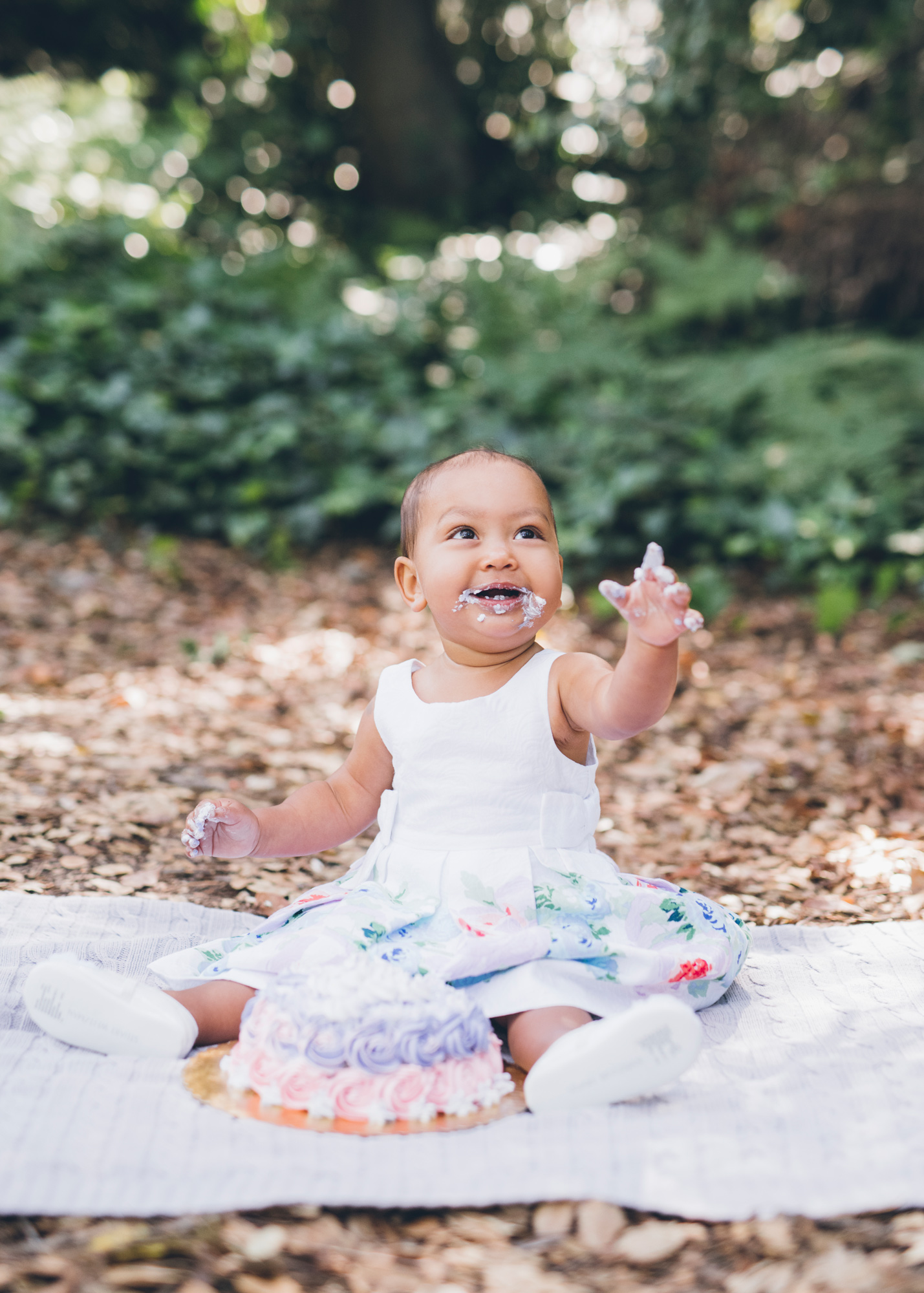 cake-smash-photo-session-for-baby's-first-birthday.jpg