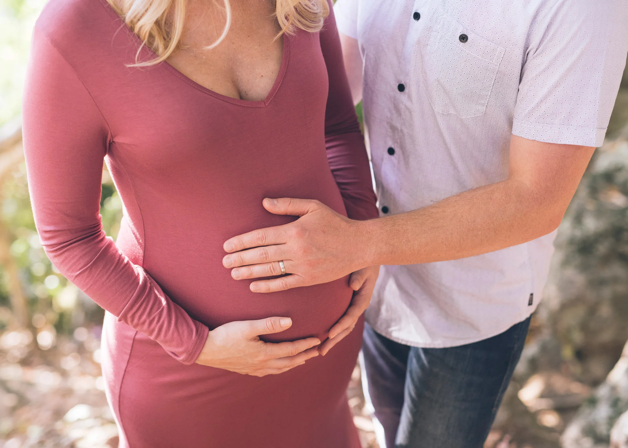 maternity-photo-of-a-pregnant-belly.jpg