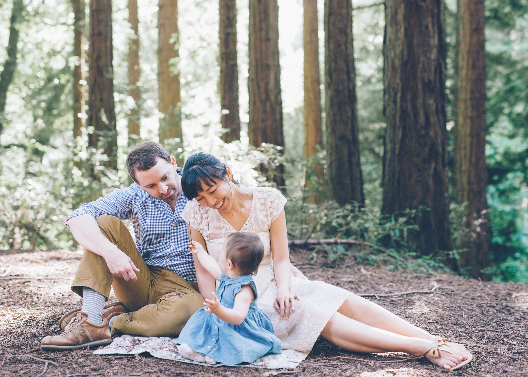 joaquin-miller-park-oakland-photo-session-location-for-families.jpg