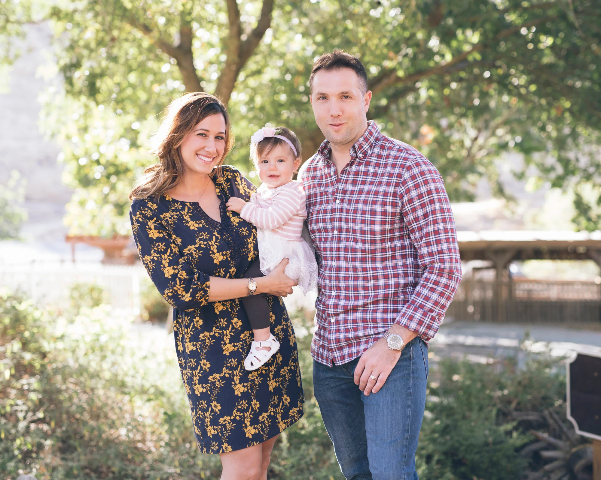 beautiful-family-portrait-taken-at-the-borges-ranch-in-walnut-creek.jpg